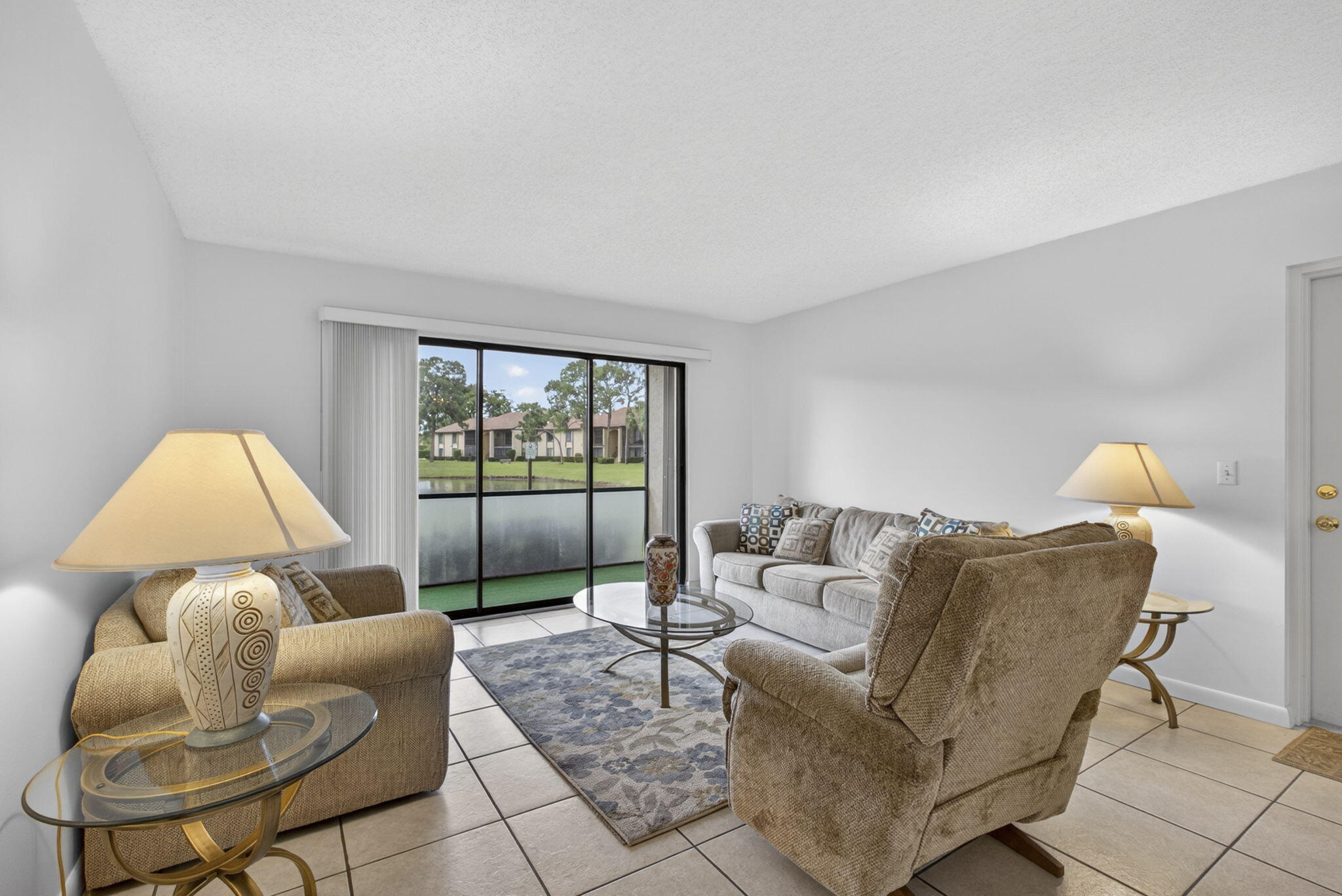 812 Sky Pine Way G1 — photo