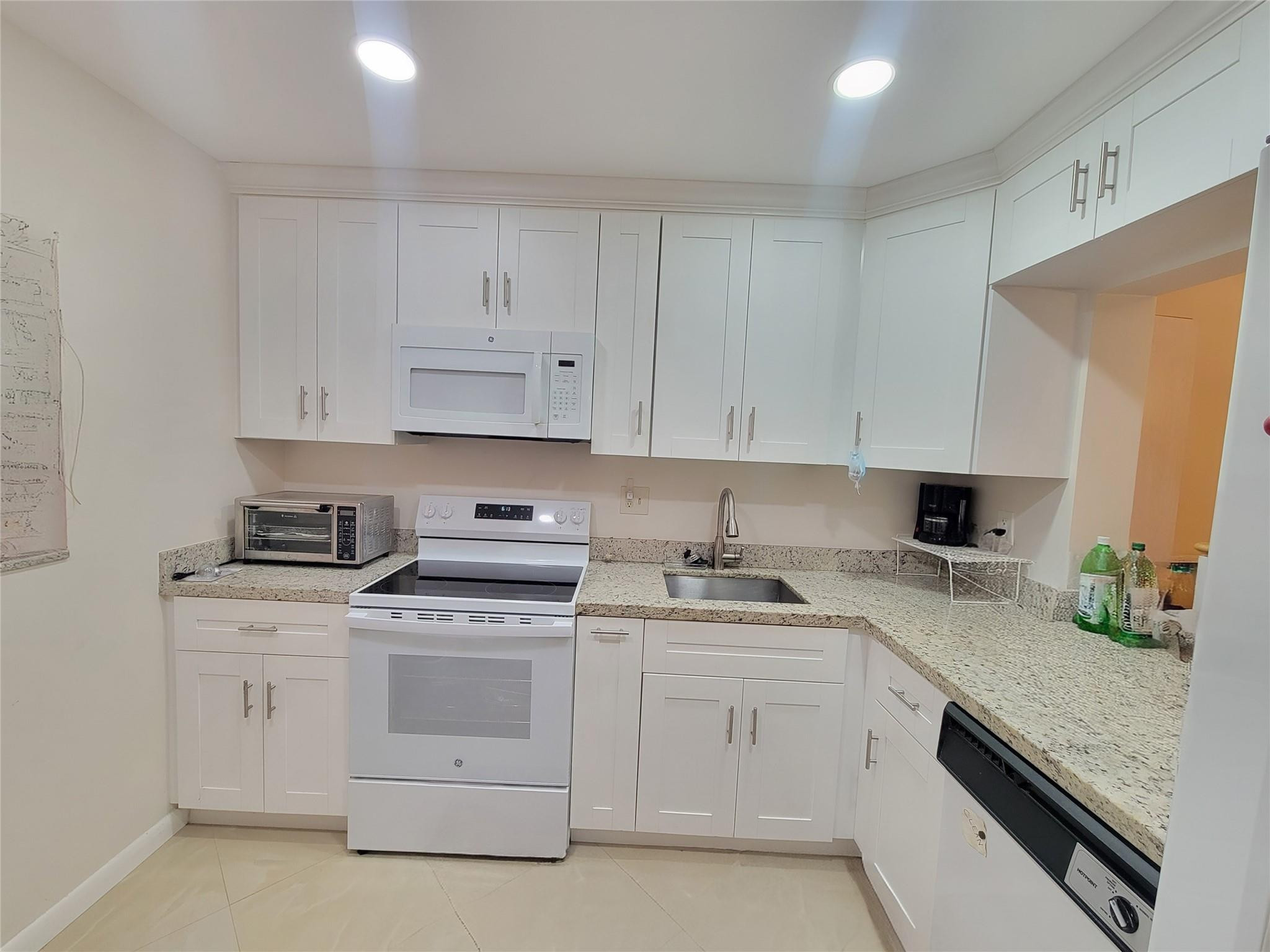 5945 Del Lago Circle — photo
