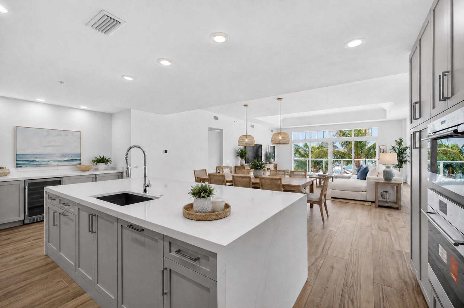 176 Lake Drive 1-302 — photo
