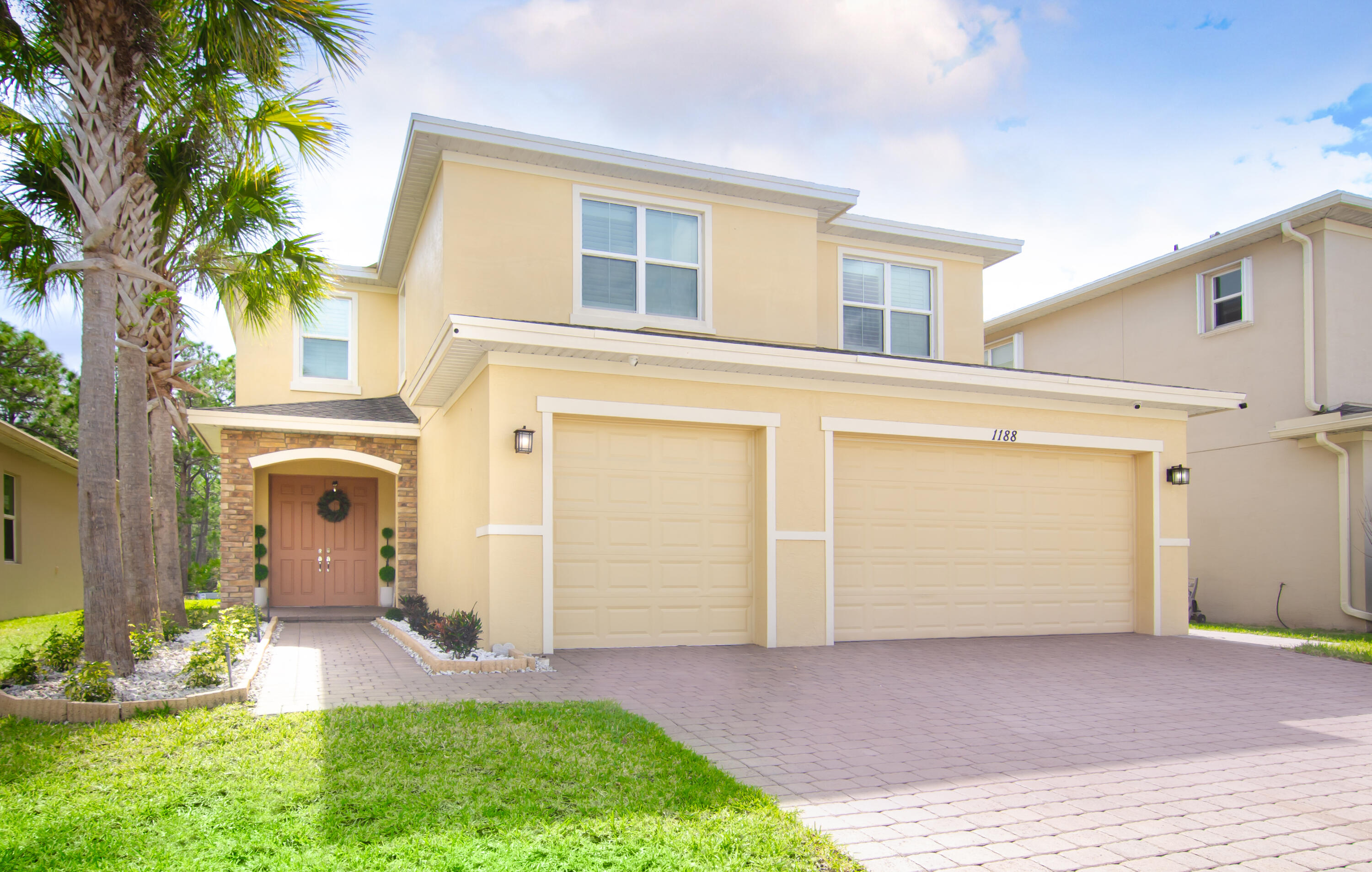 1188 NW Leonardo Circle — photo
