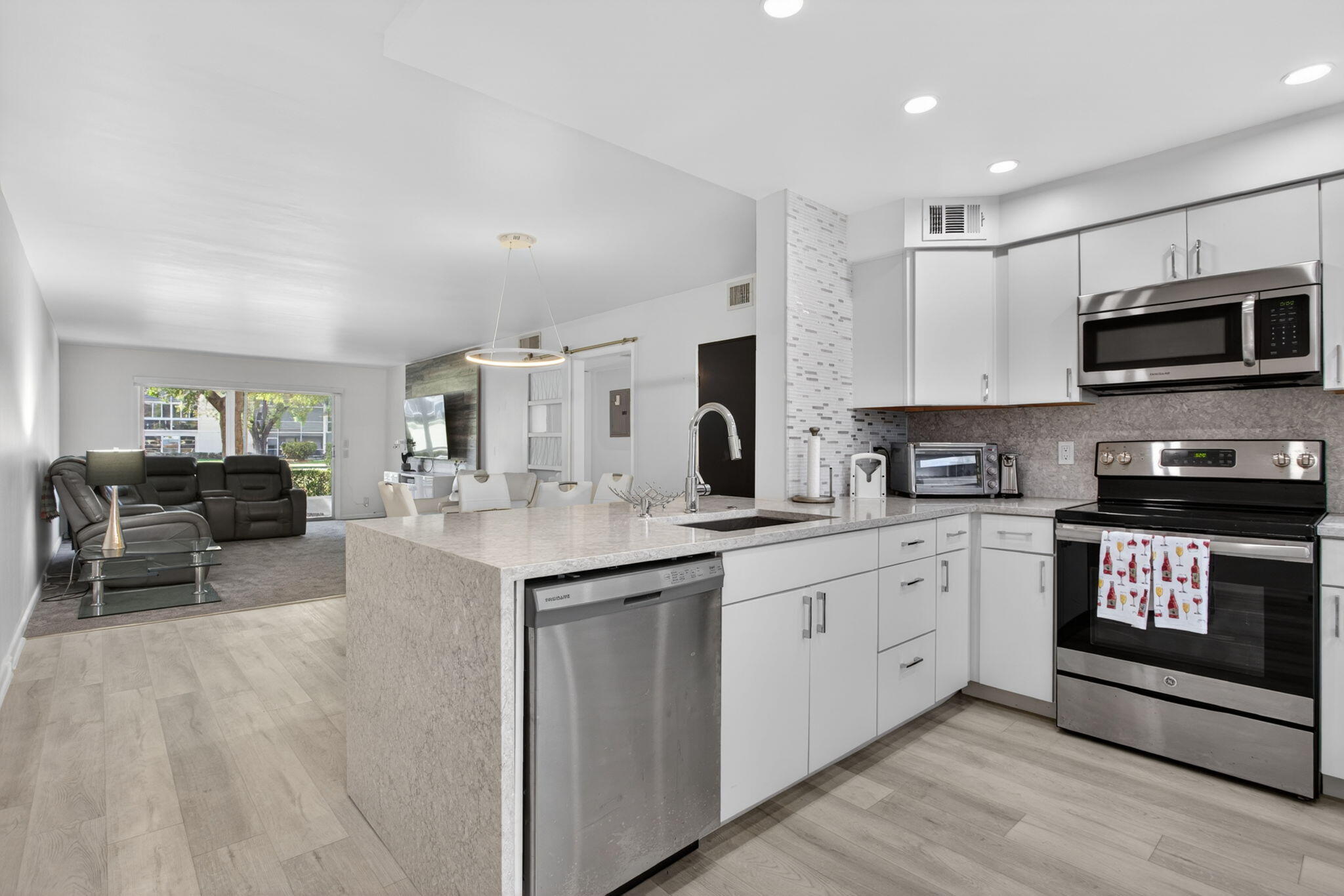 3201 Portofino Point F1 — photo