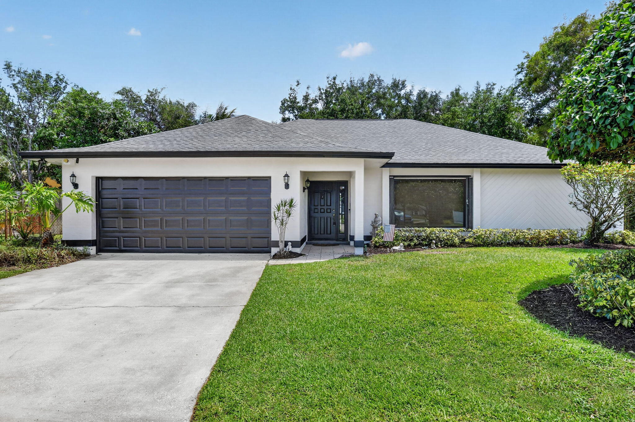 980 Ryanwood Drive — photo