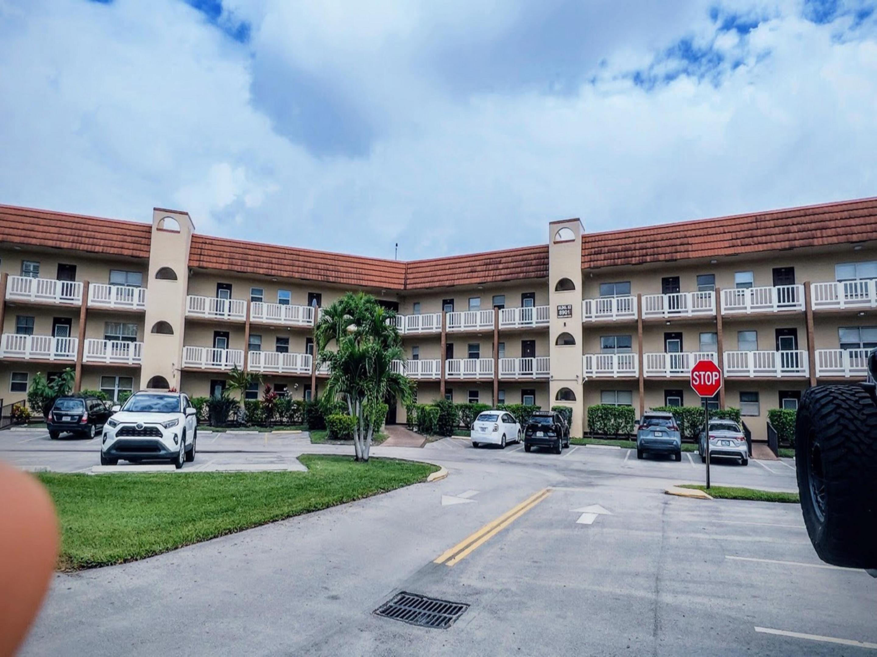 8901 Sunrise Lakes Boulevard 307 — photo