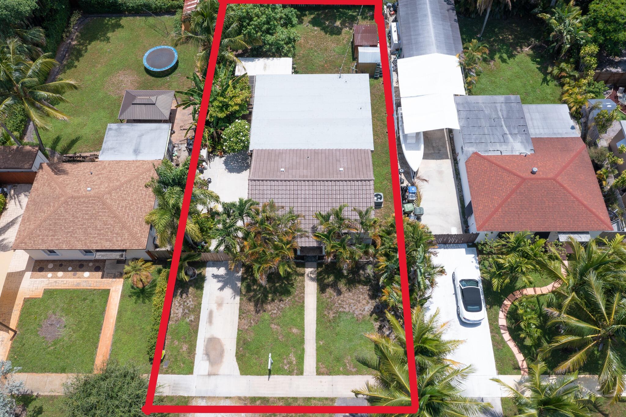 820 SW 18th Court — photo
