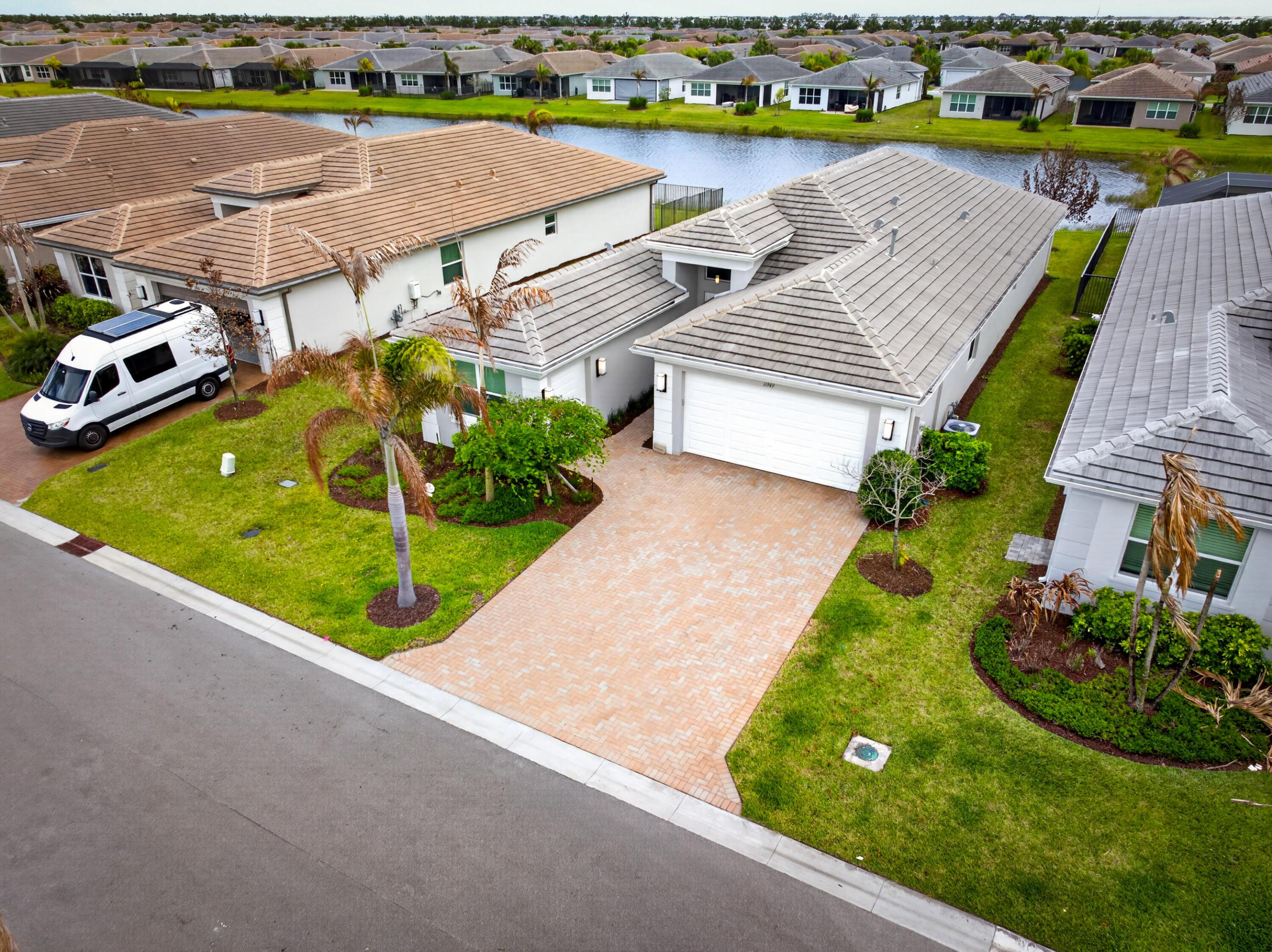 11949 SW Coral Cove Parkway — photo
