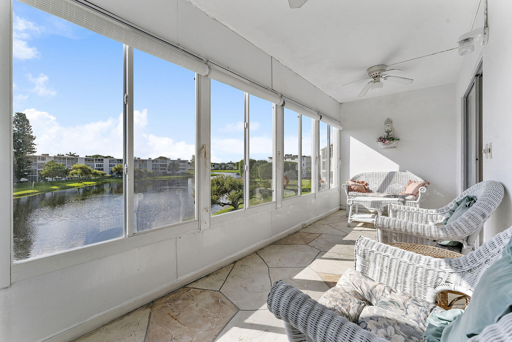 3027 Guildford B — photo
