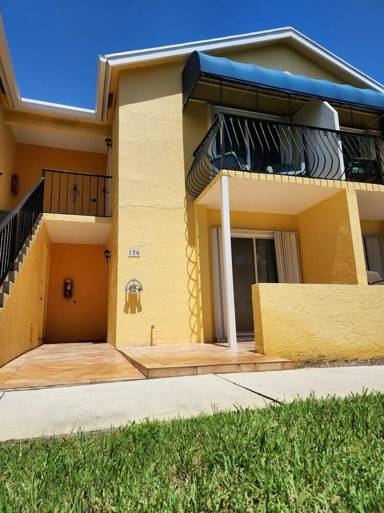 176 Waterside Drive — photo