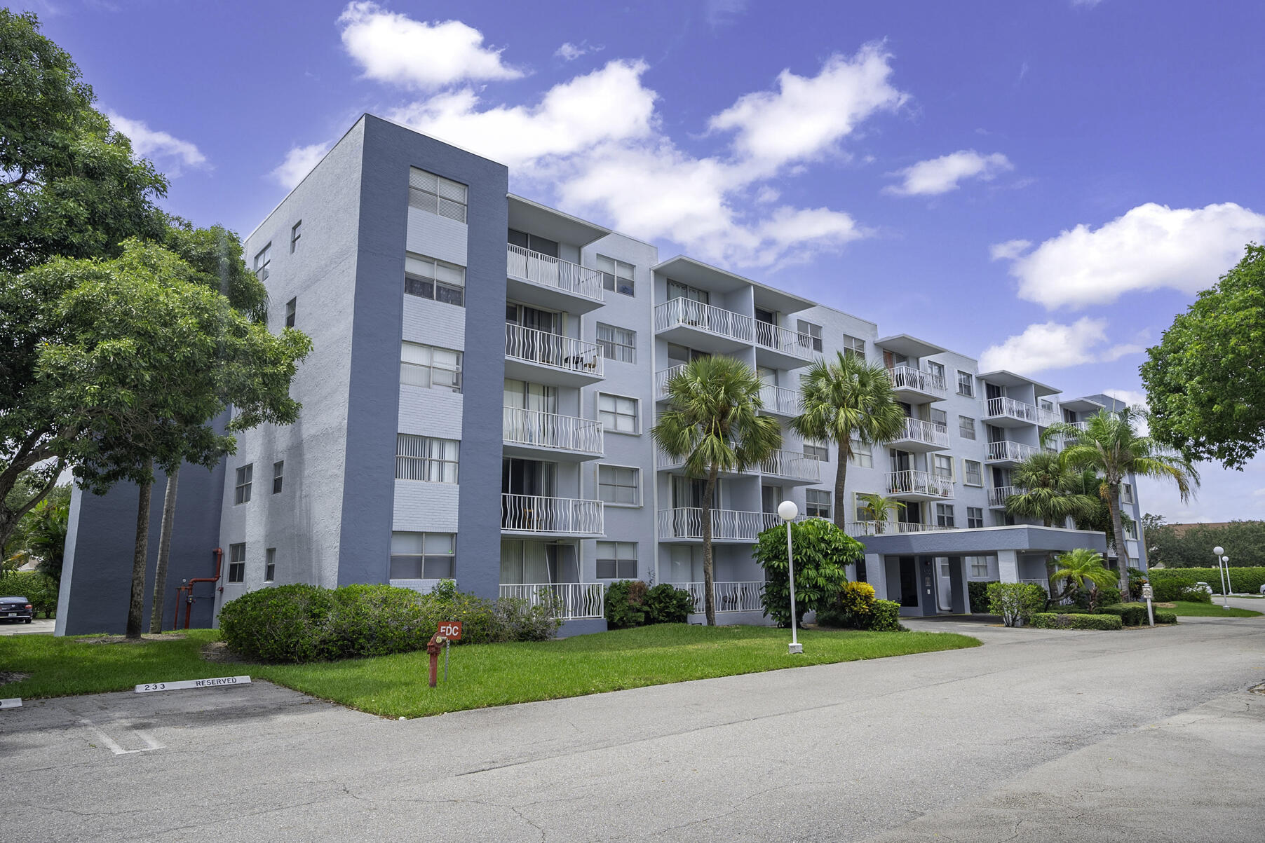 500 Executive Center Drive 3K — photo