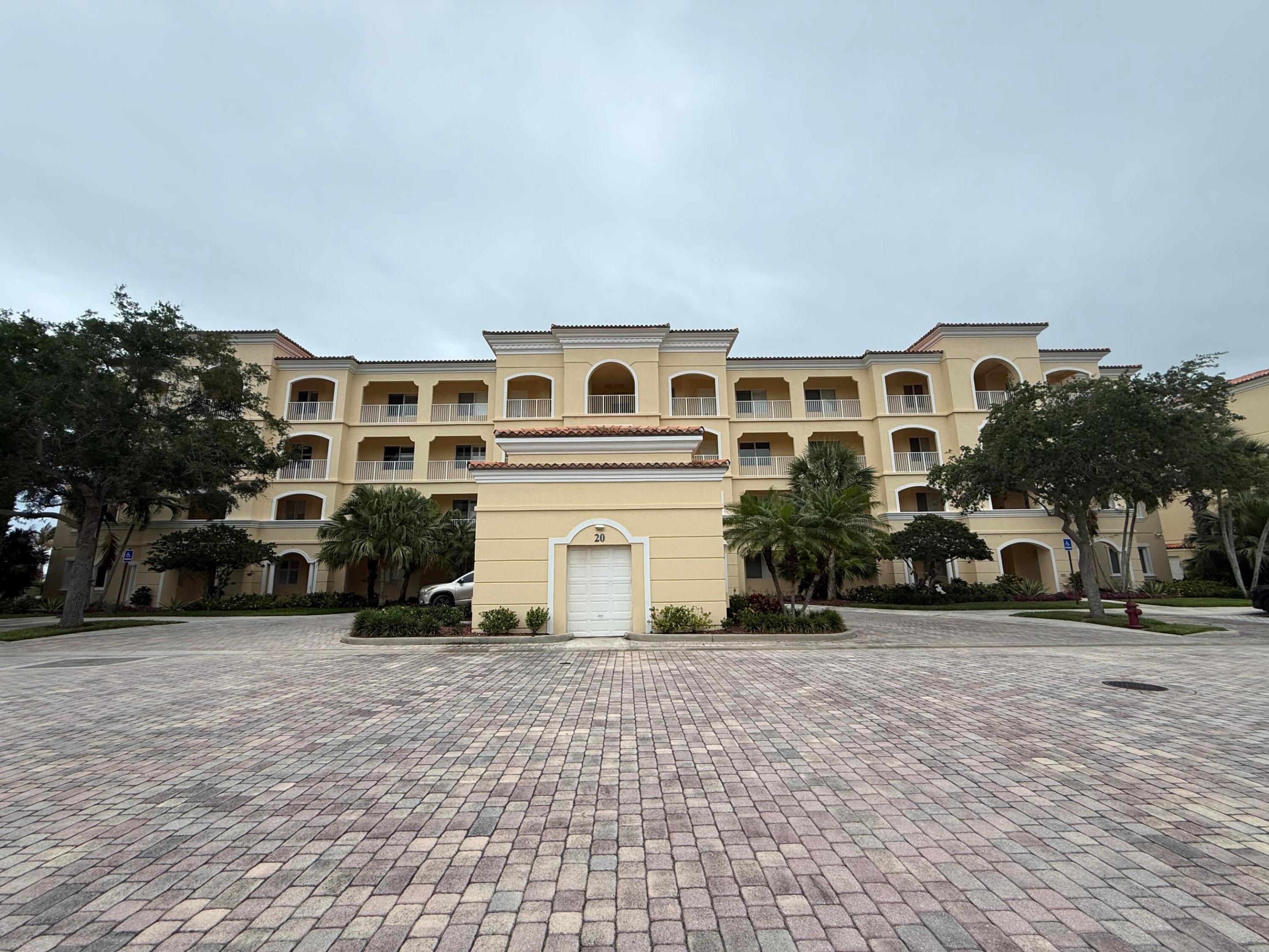 20 Harbour Isle Drive W Ph01 — photo