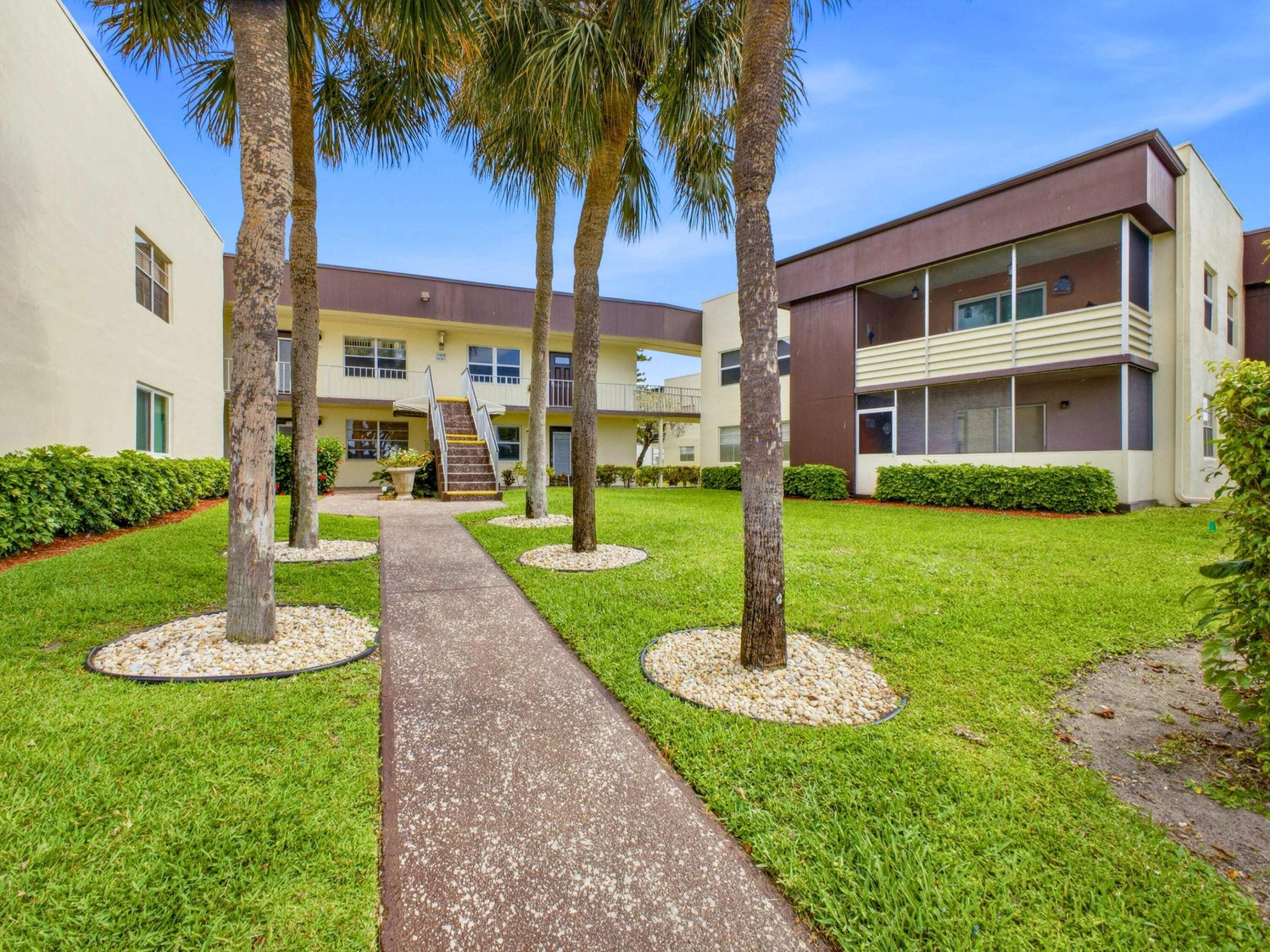 755 Normandy P — photo