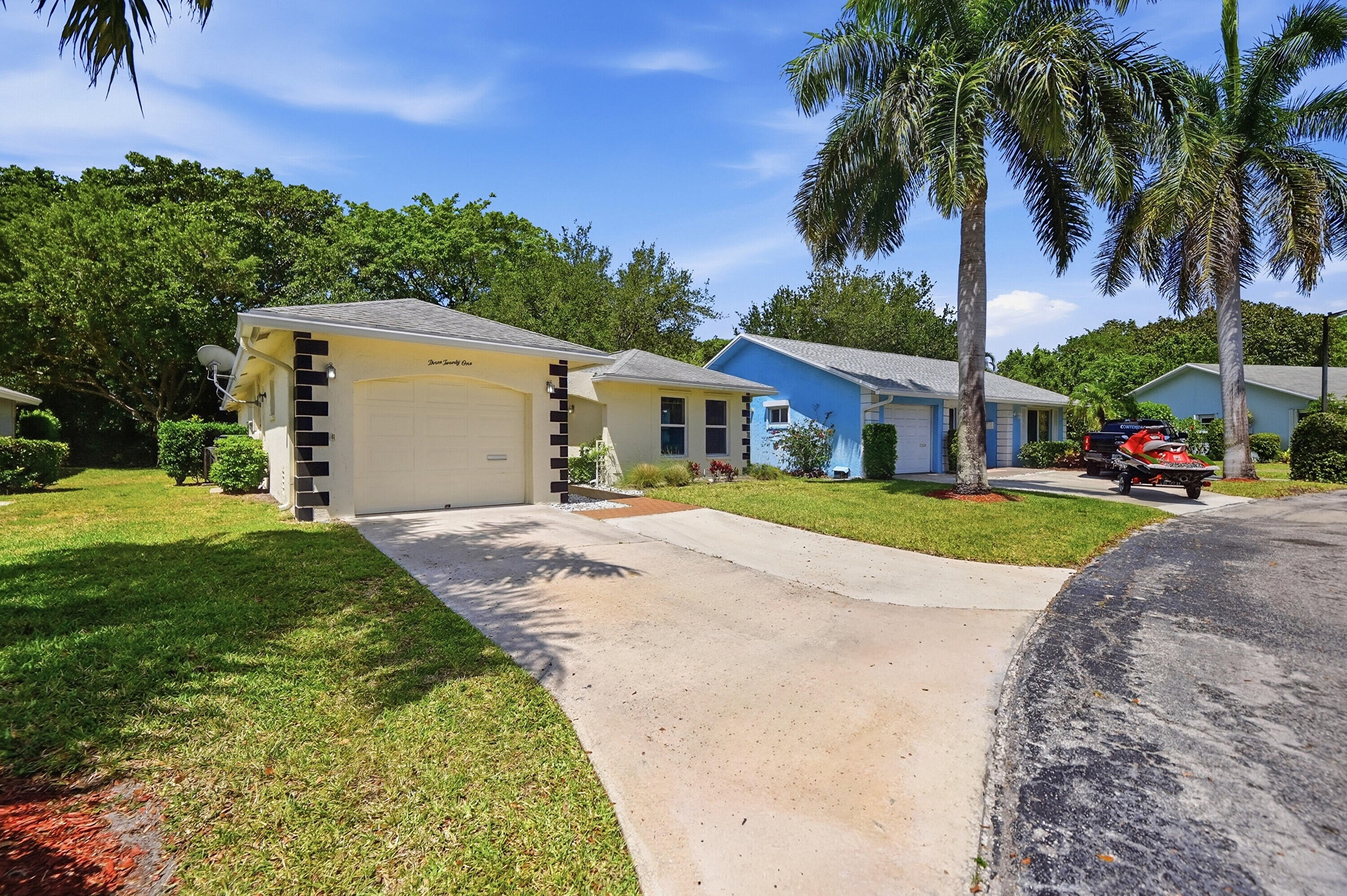 321 Del Rio Boulevard, Boca Raton, FL 33432 — photo 3