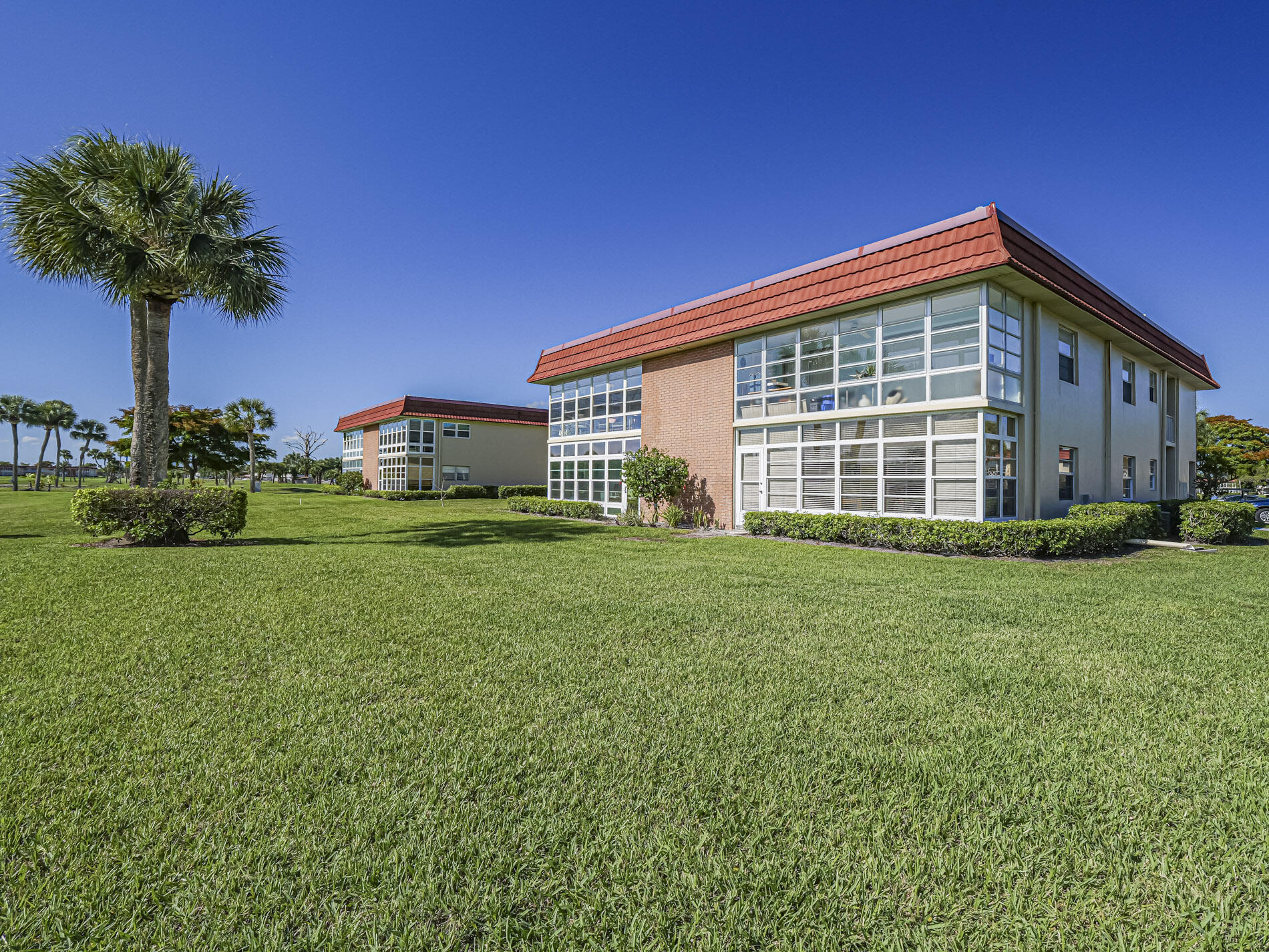 67 Royal Oak Drive Unit 206 — photo