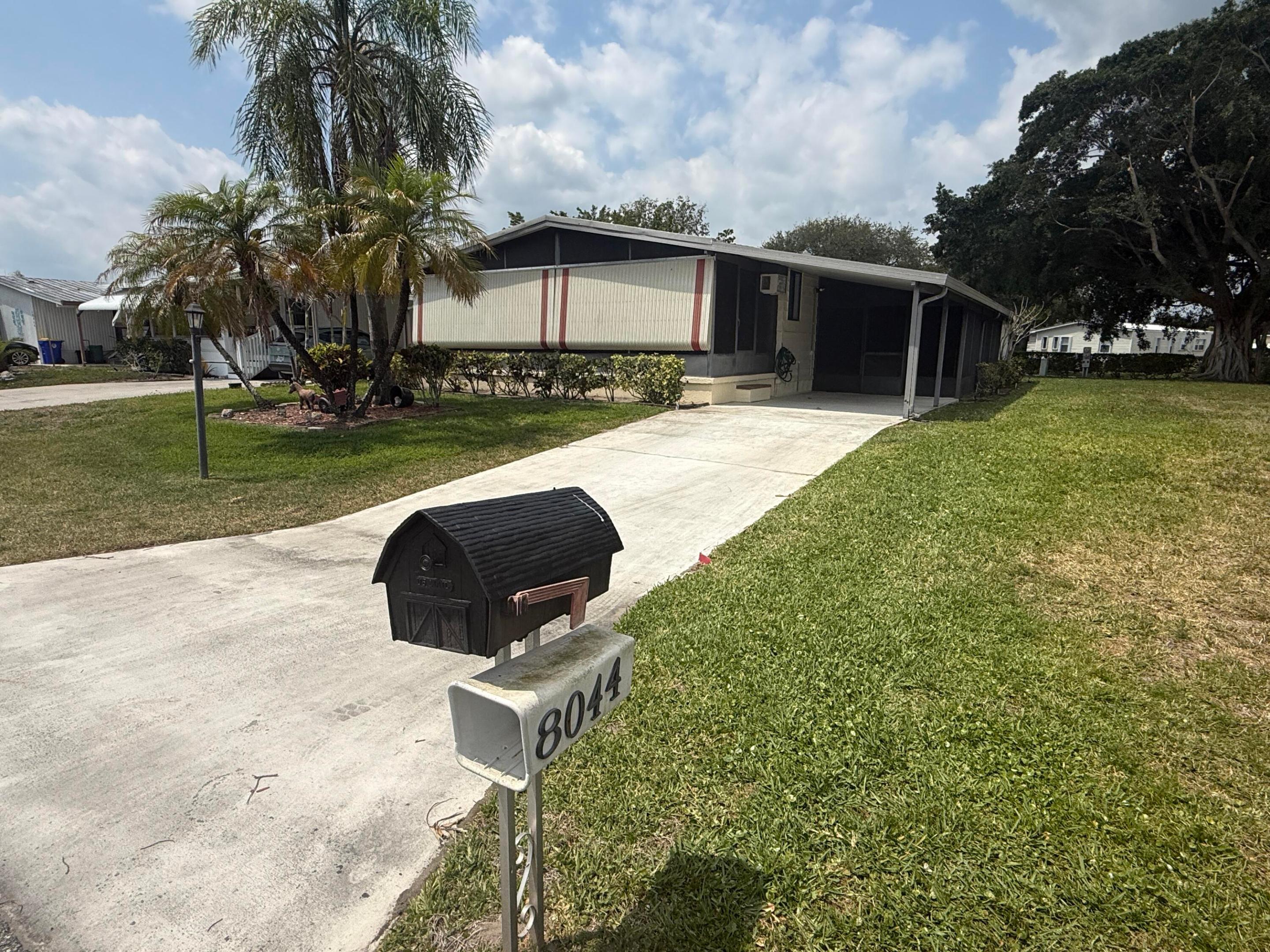 8044 SE Patriot Avenue — photo