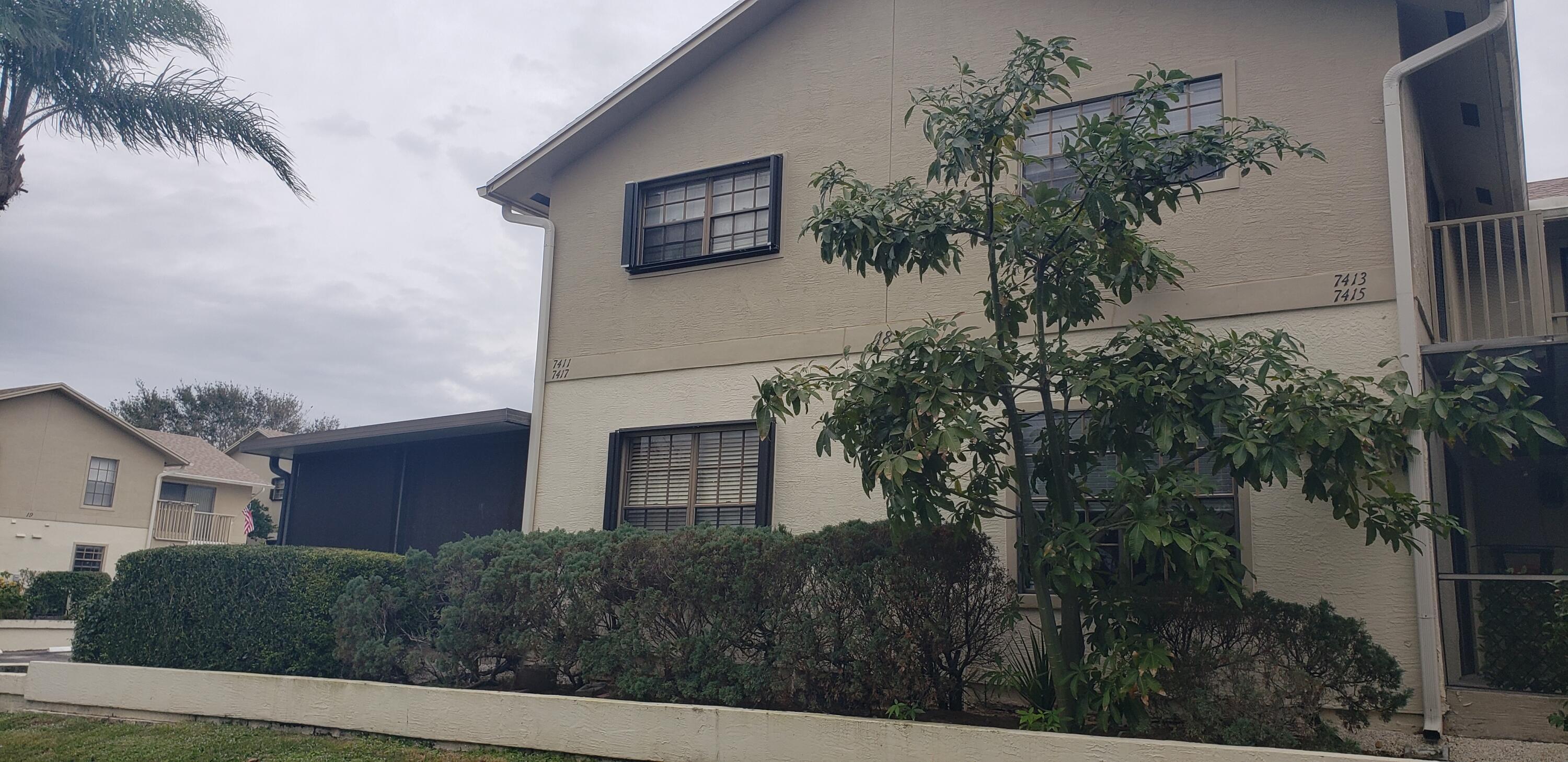 7462 SE Jamestown Terrace — photo