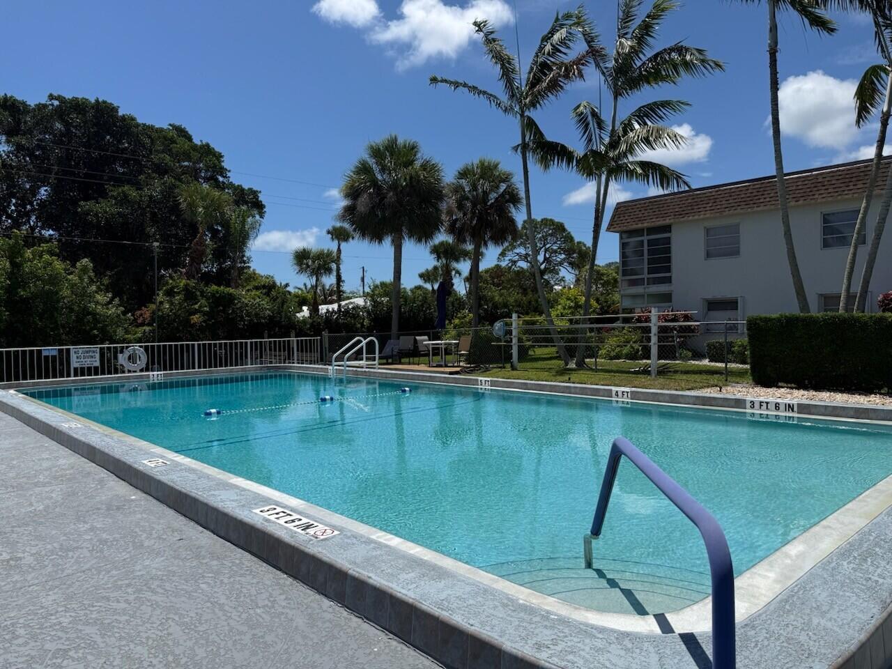2950 SE Ocean Boulevard 10-2 — photo