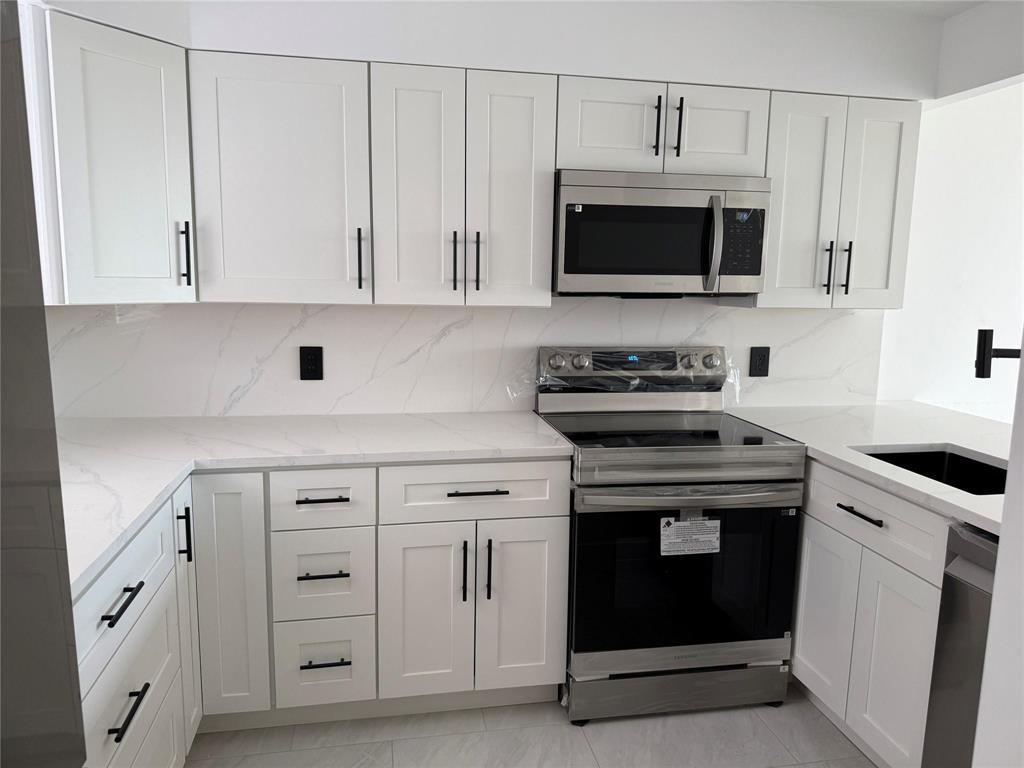 112 Royal Park Drive 4B — photo