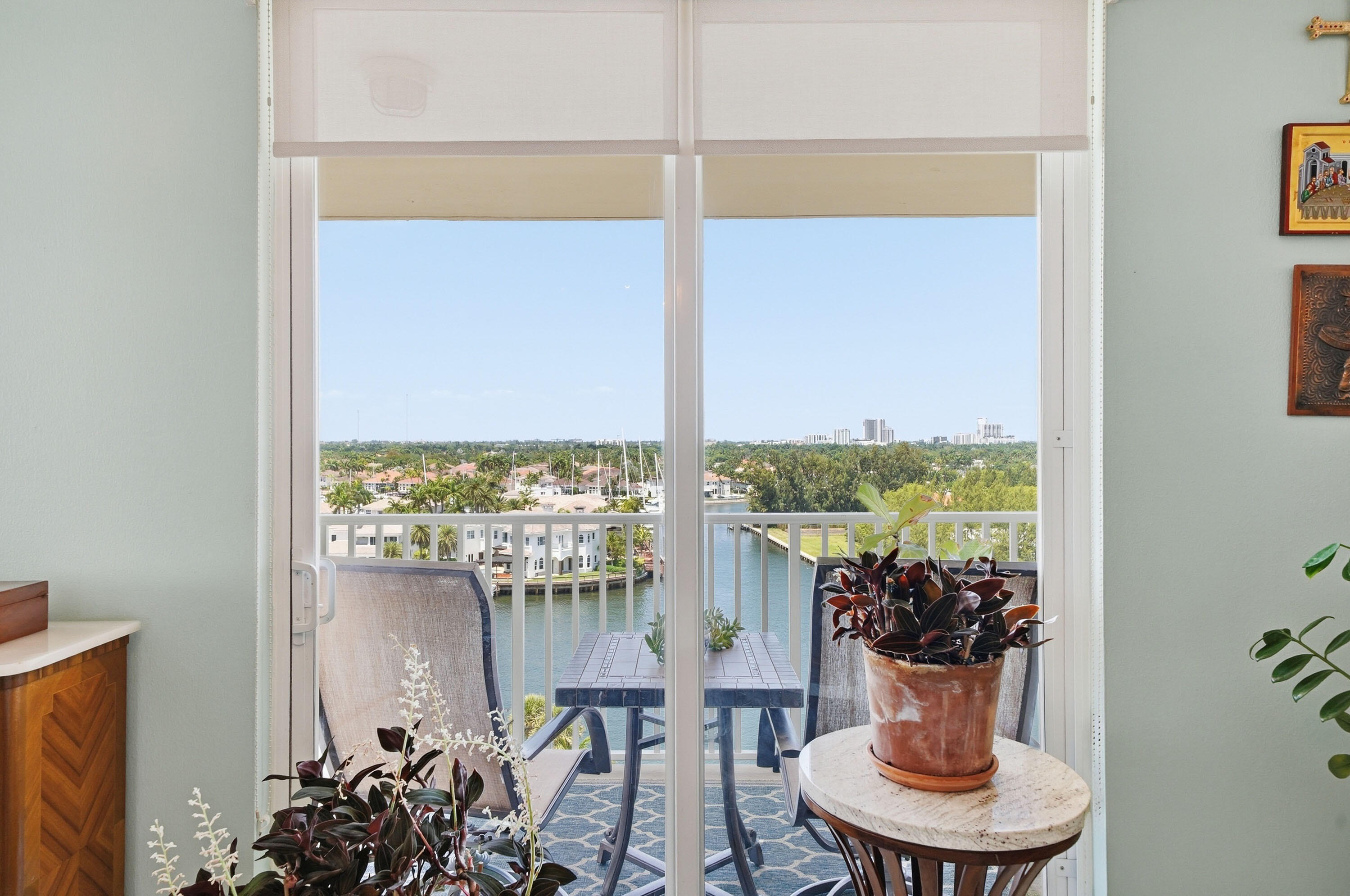 1401 S Ocean Drive Ph4 — photo
