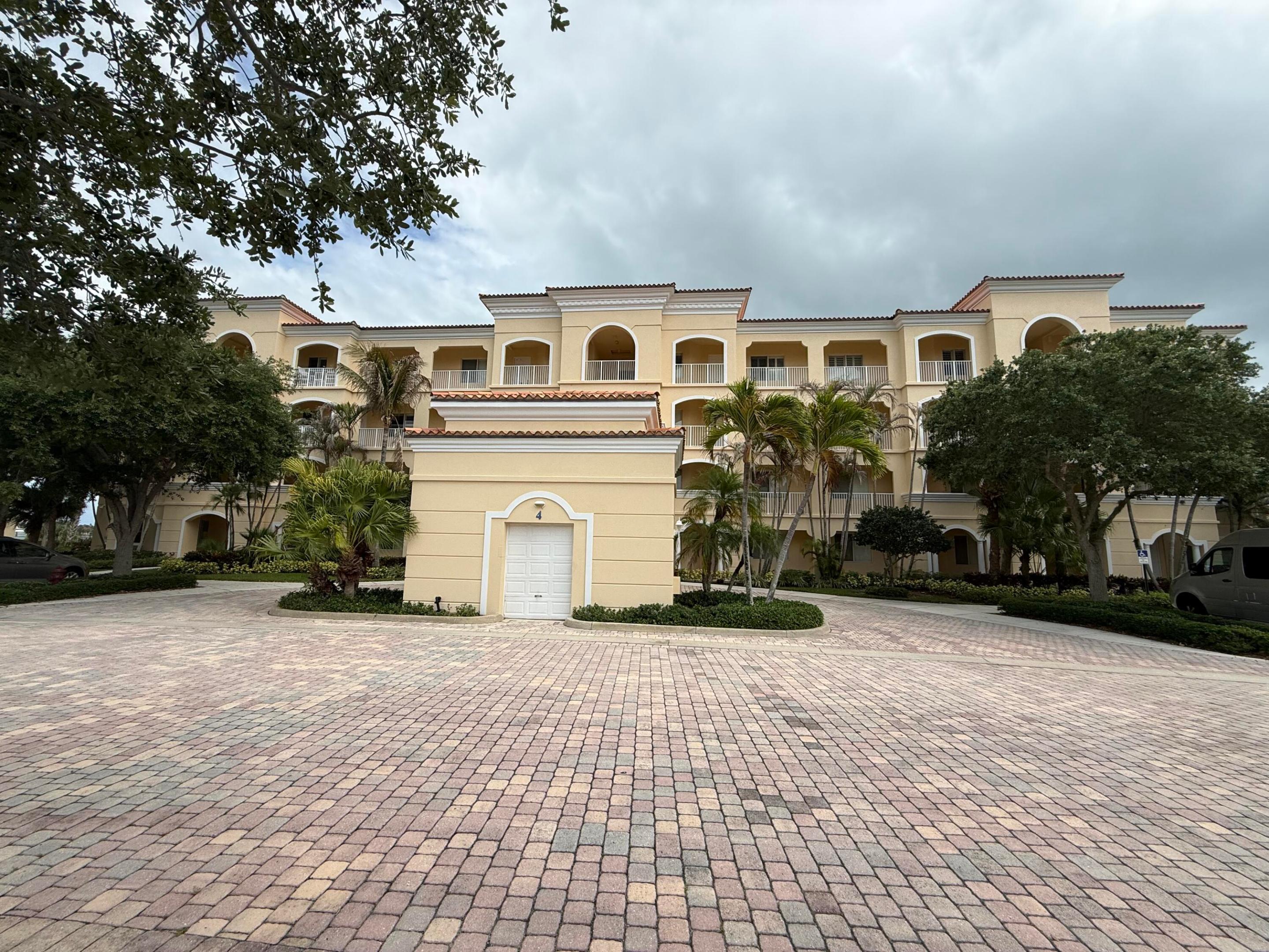 4 Harbour Isle Drive E Unit 204 — photo