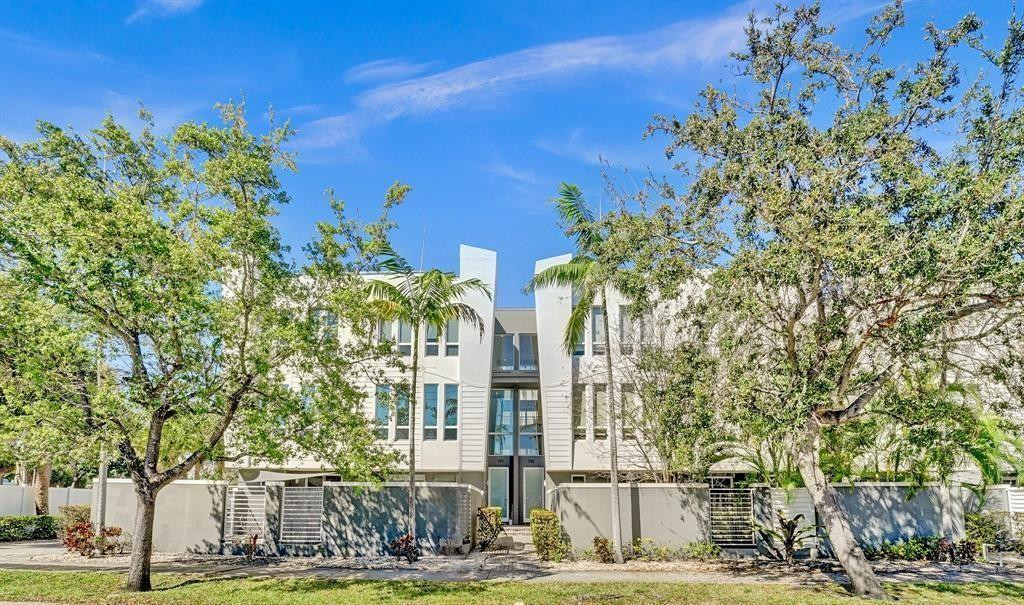 703 SE 16th Court — photo