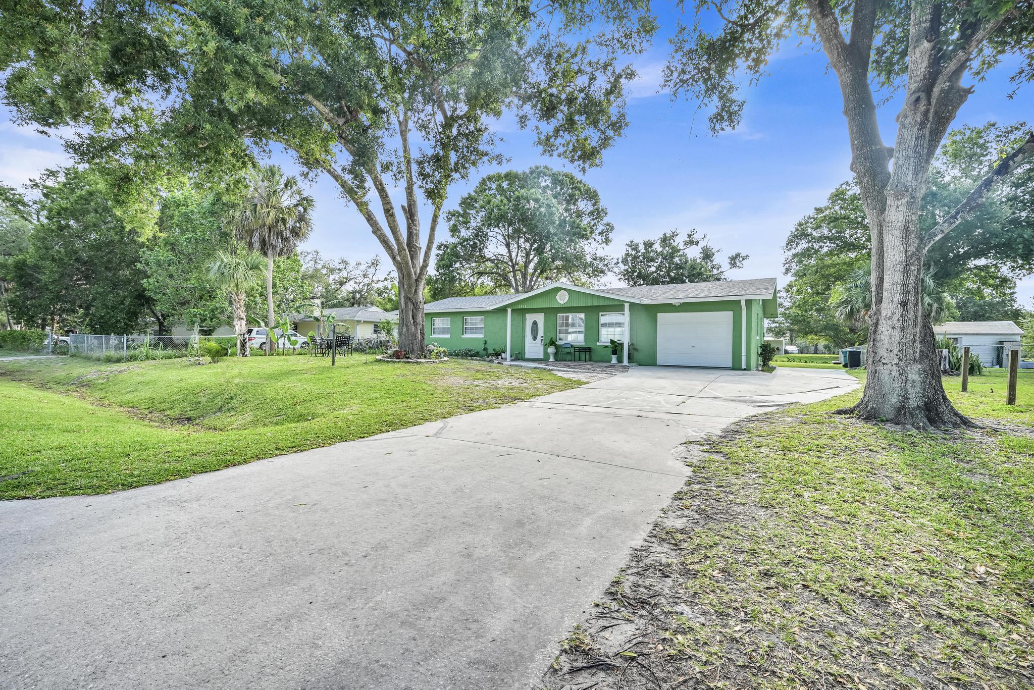 5214 Bowling Green Drive — photo
