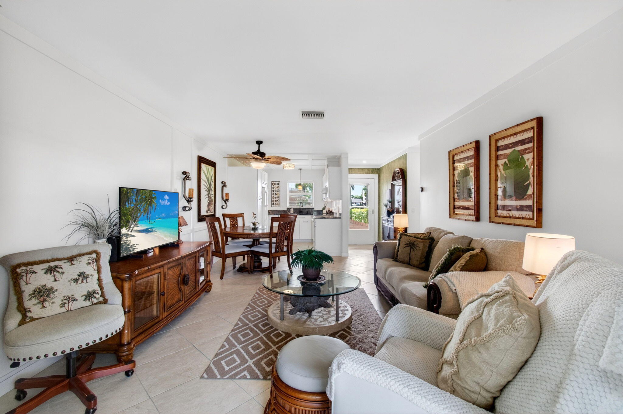 2533 Dudley Dr W Unit E — photo