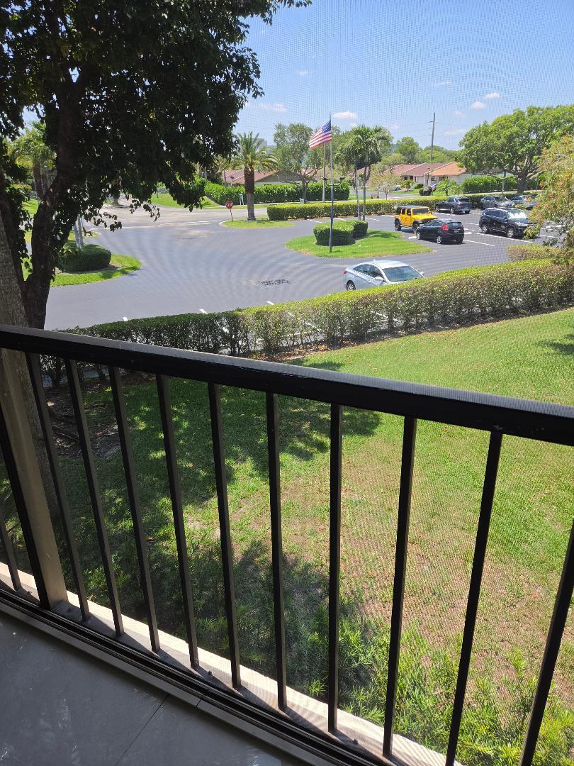 5310 Las Verdes Circle 220 — photo