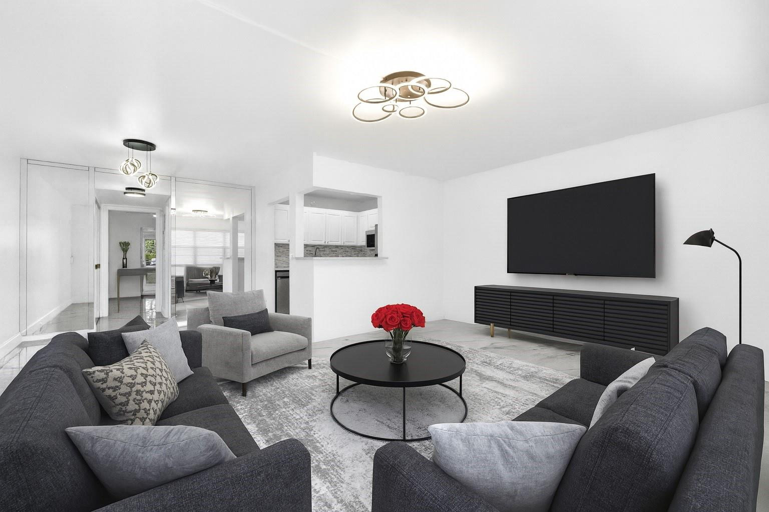 242 Tilford L L — photo