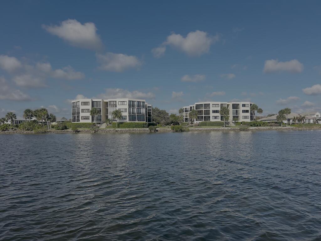 9612 Riverside Drive 203 — photo