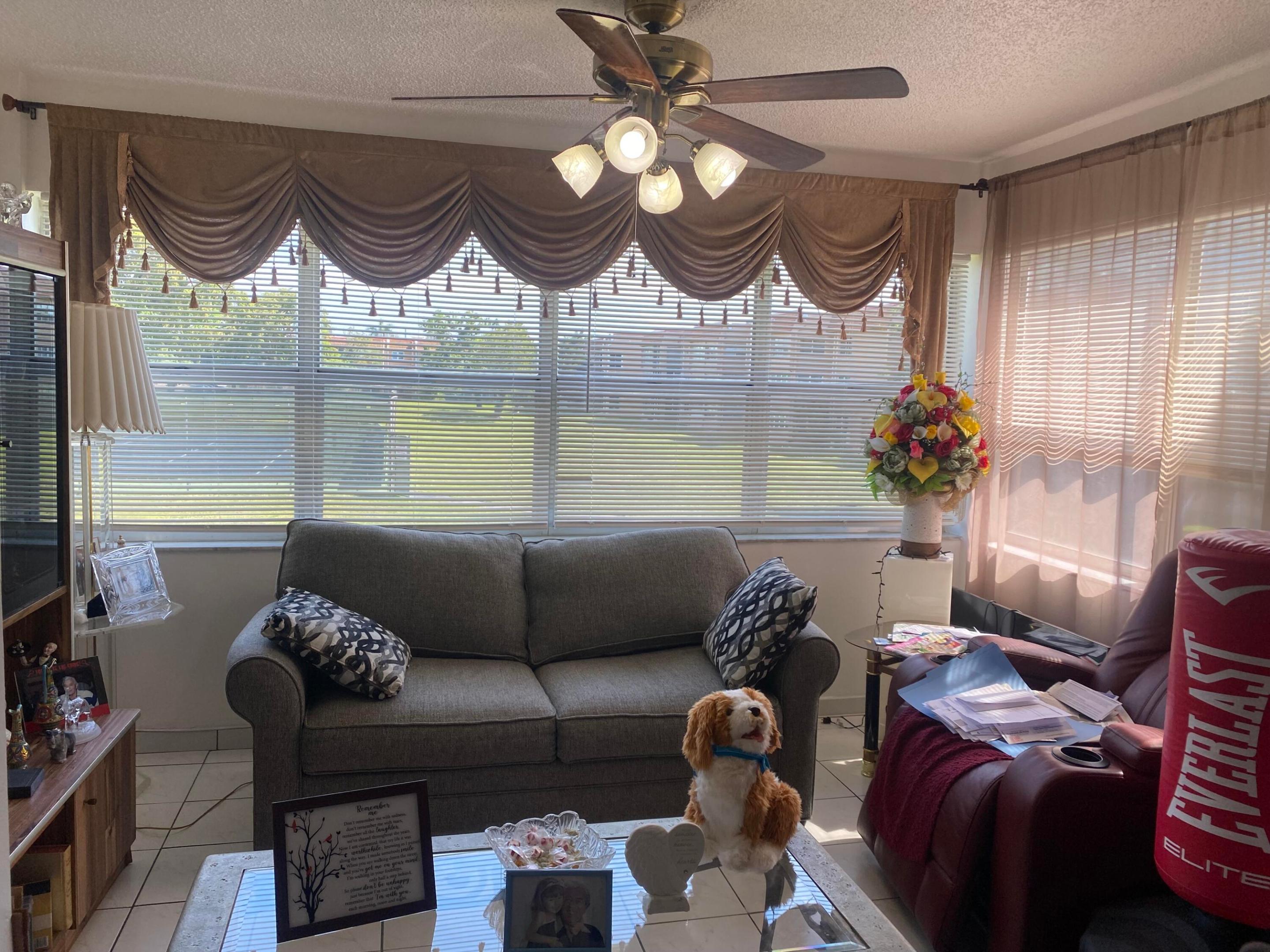 9821 Sunrise Lakes Boulevard 210 — photo