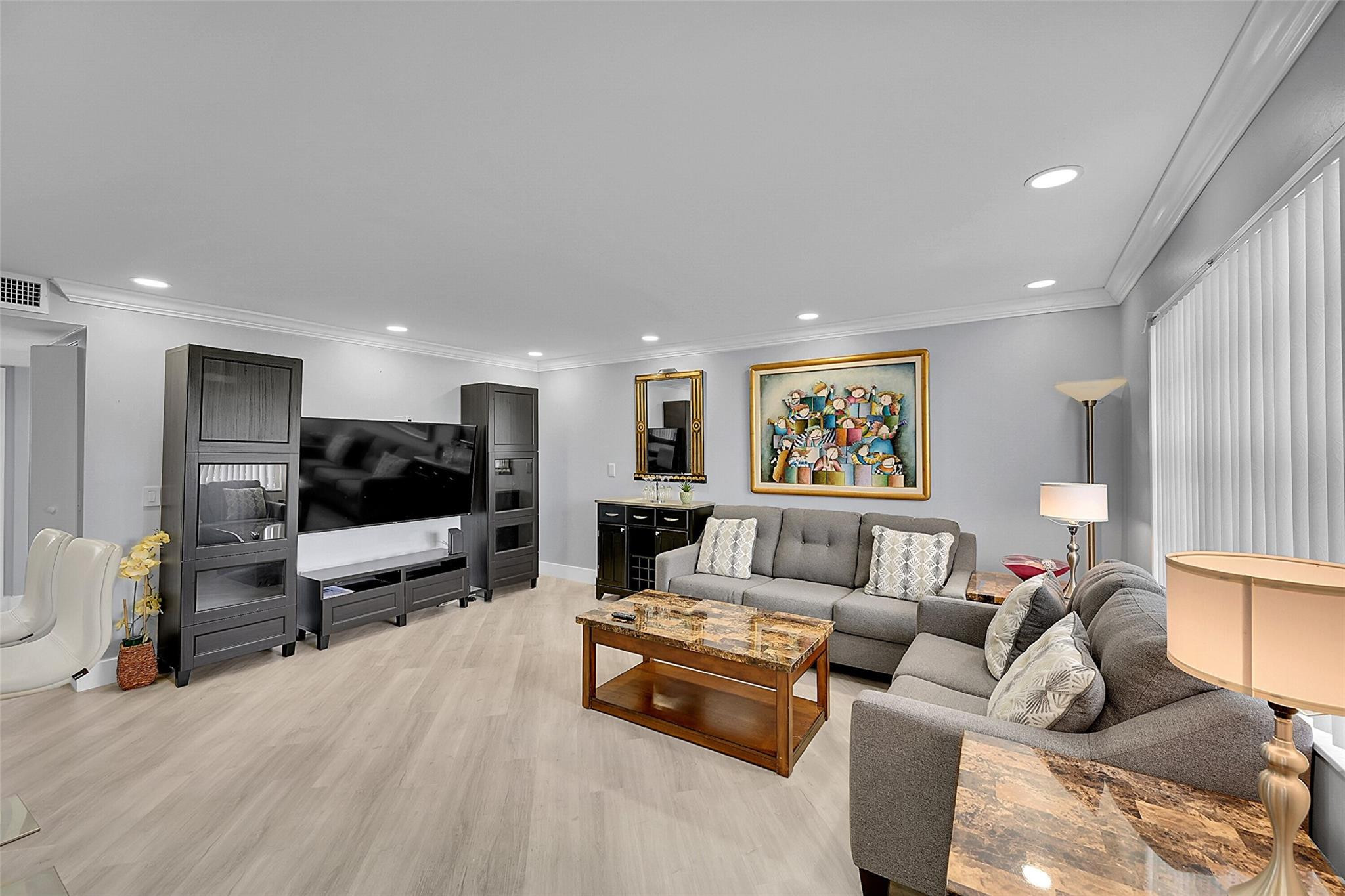 964 Normandy Trail U — photo