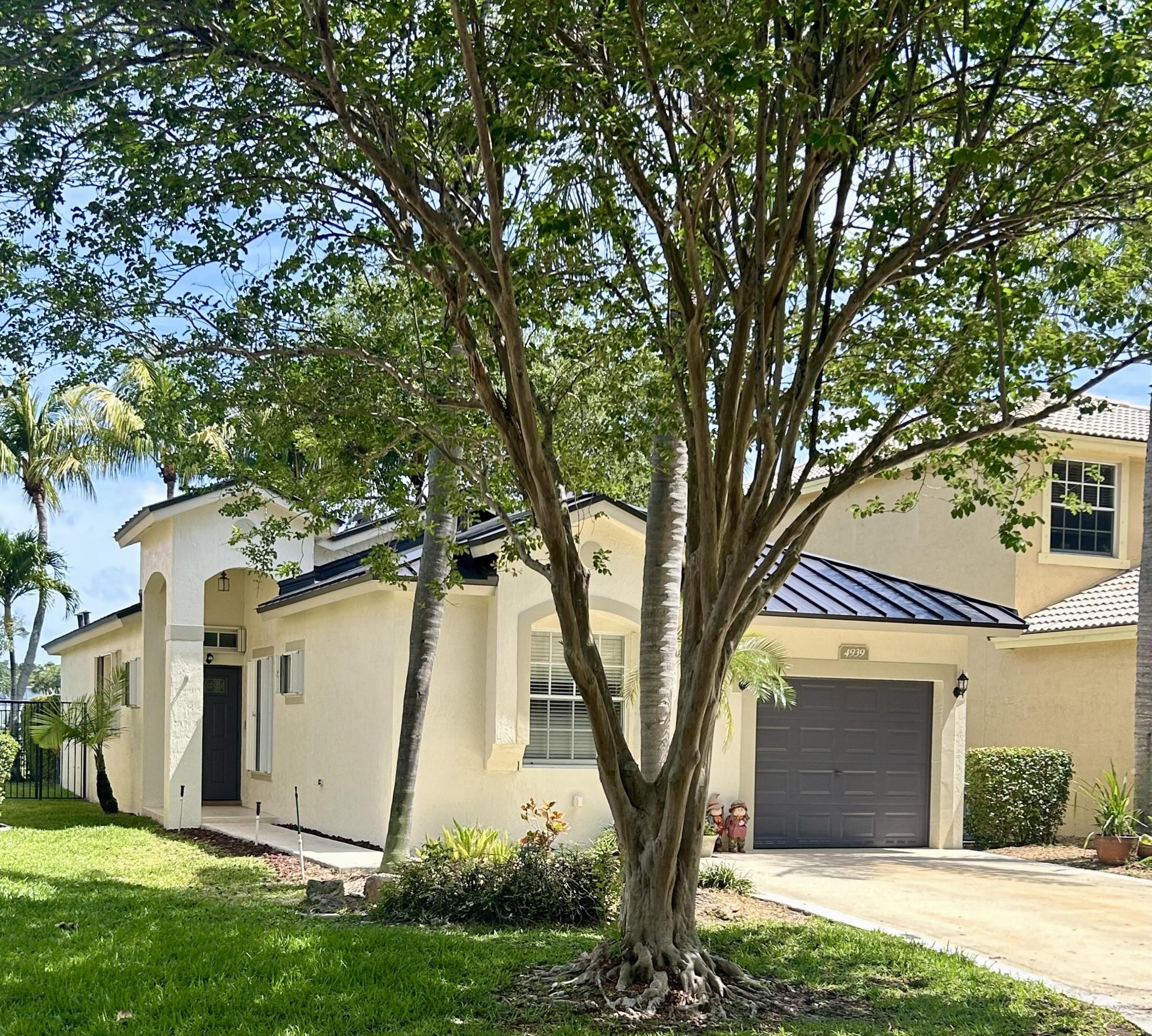 4939 Pelican Street — photo