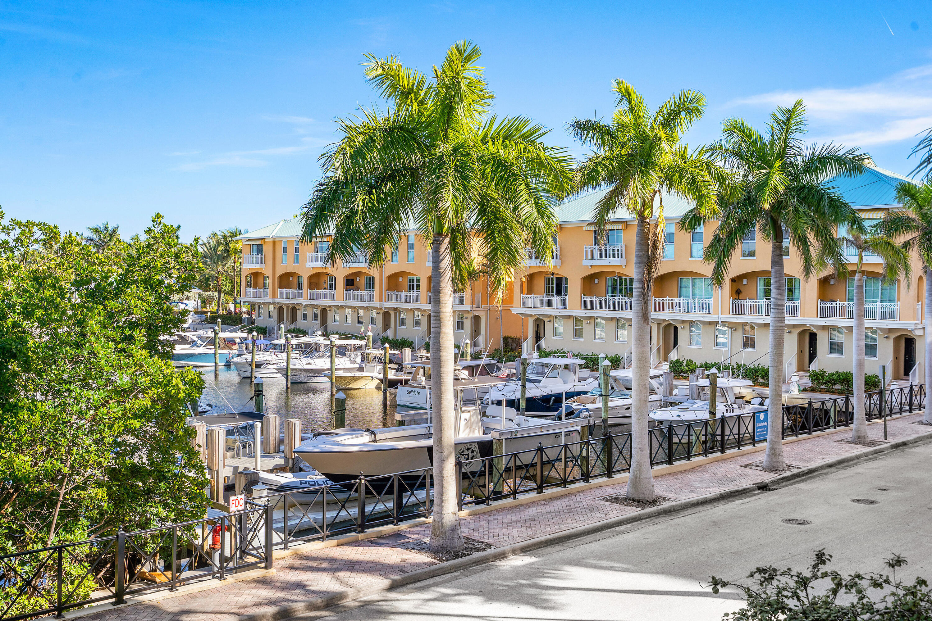 700 E Boynton Beach Boulevard 202 — photo