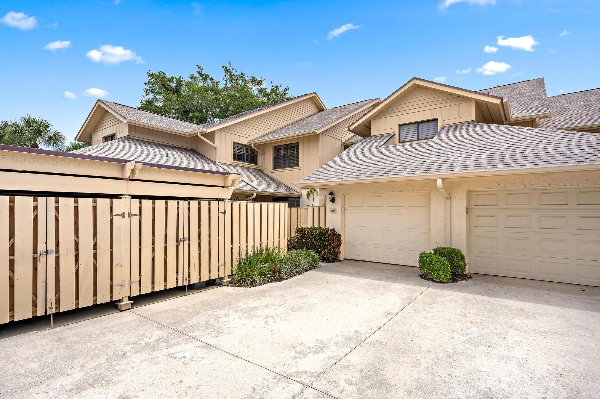 17165 Waterbend Drive 206 — photo