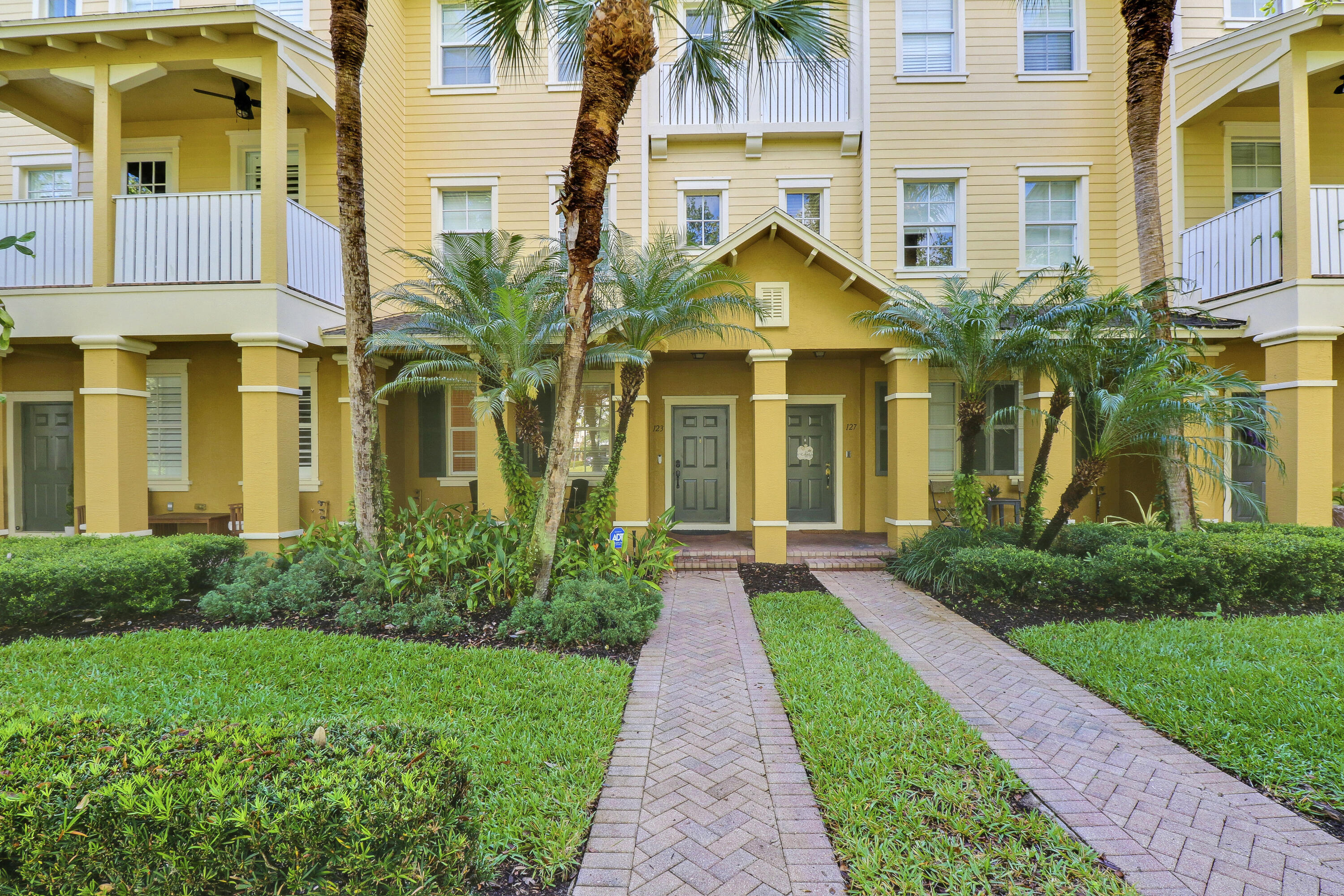 123 E Thatch Palm Circle, Jupiter, FL 33458 — photo 2