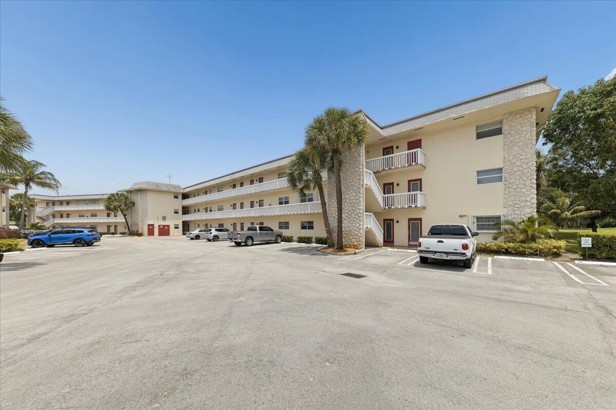 4411 NW 16th Street Apt 206 — photo