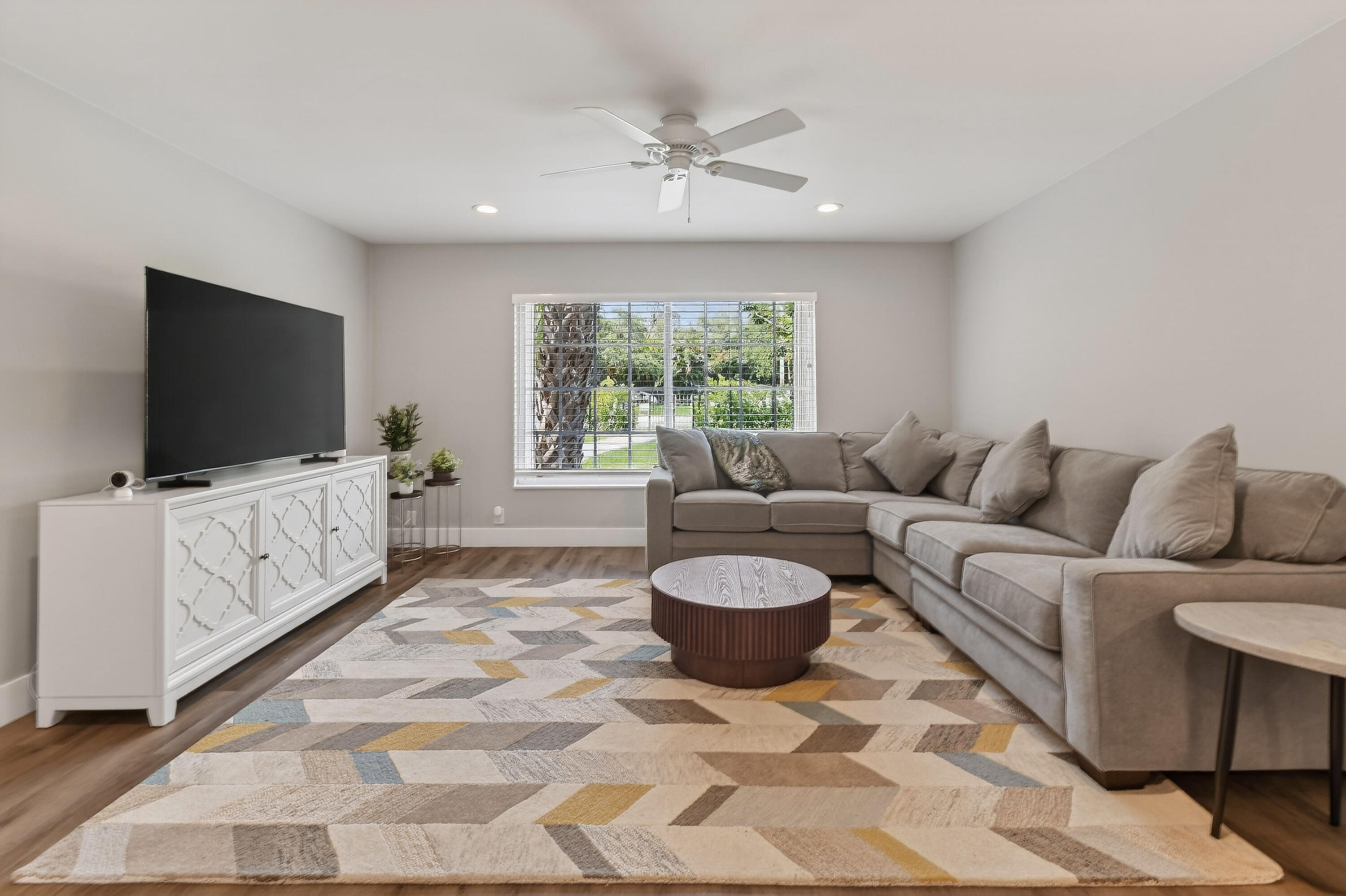 11521 Landing Place E1 — photo