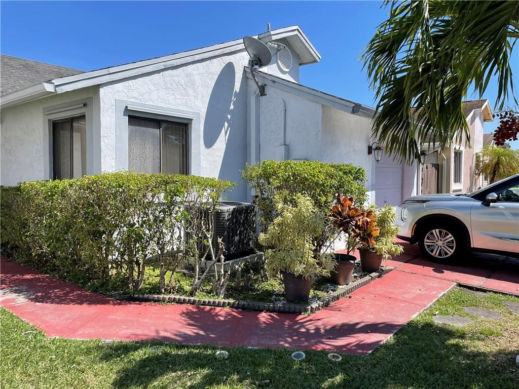 1231 SW 112th Avenue — photo
