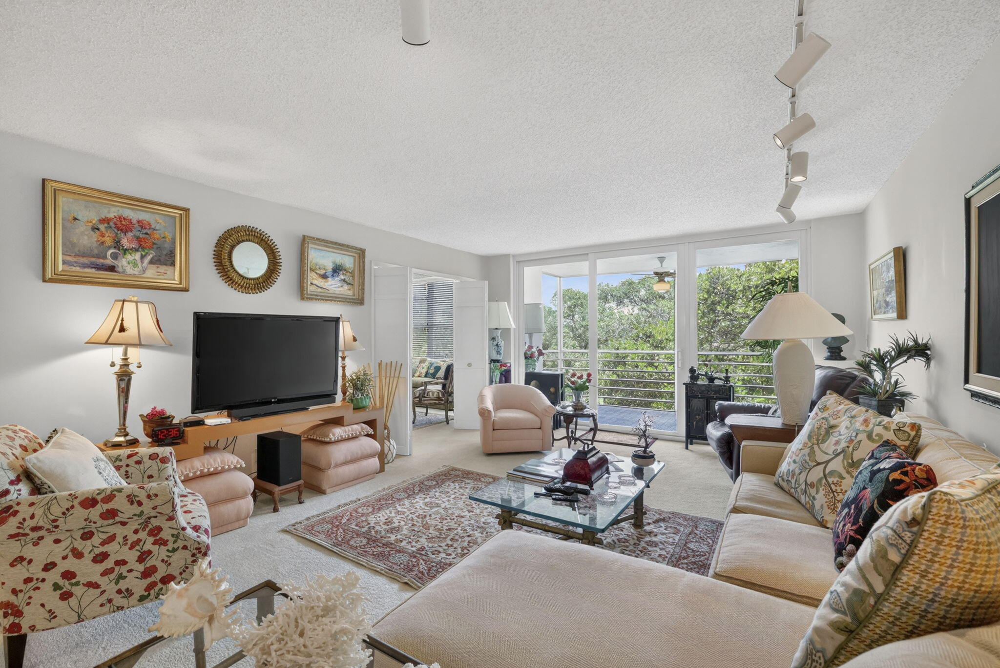 3900 Oaks Clubhouse Drive 410 — photo