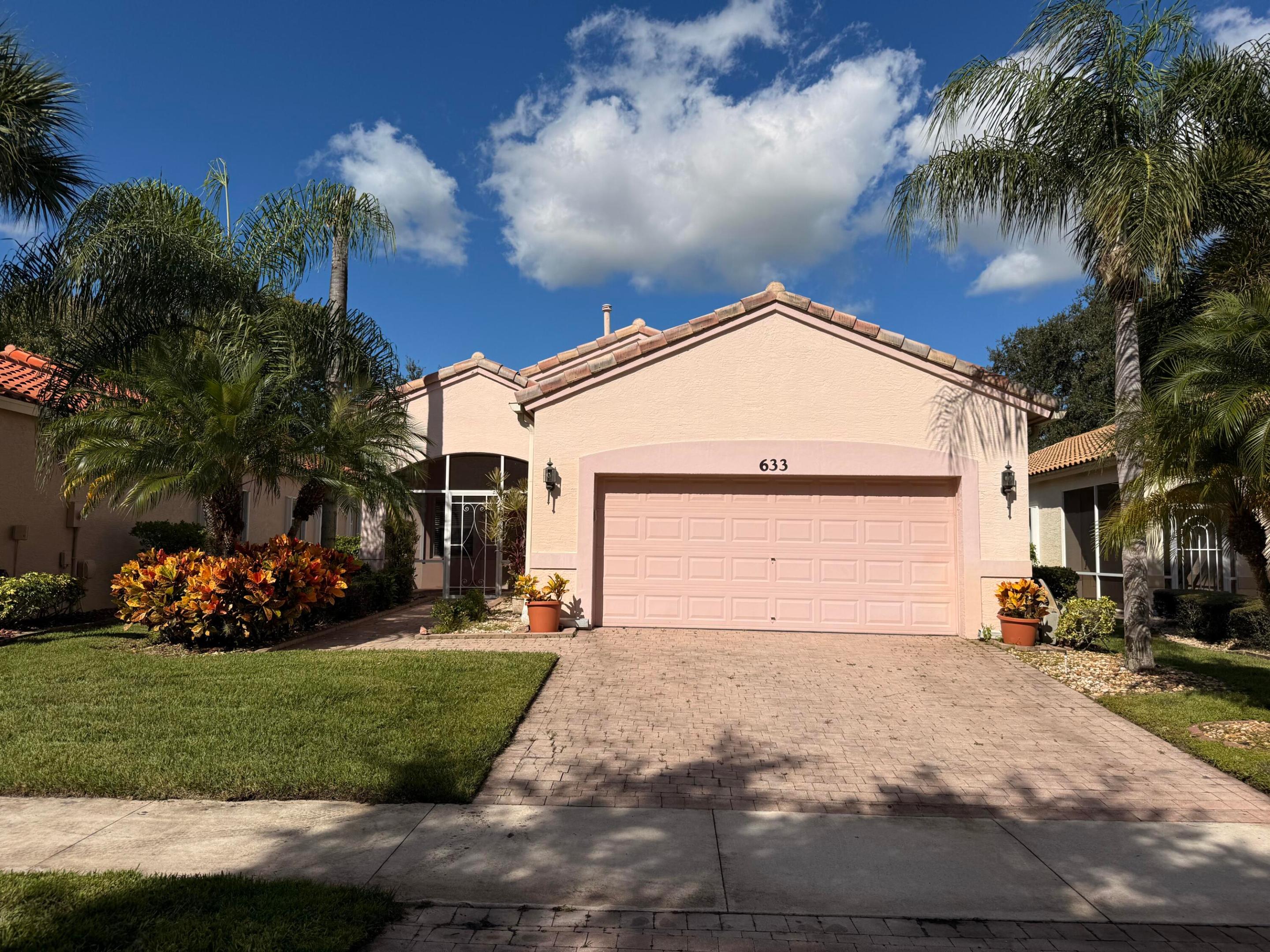 633 NW Whitfield Way — photo