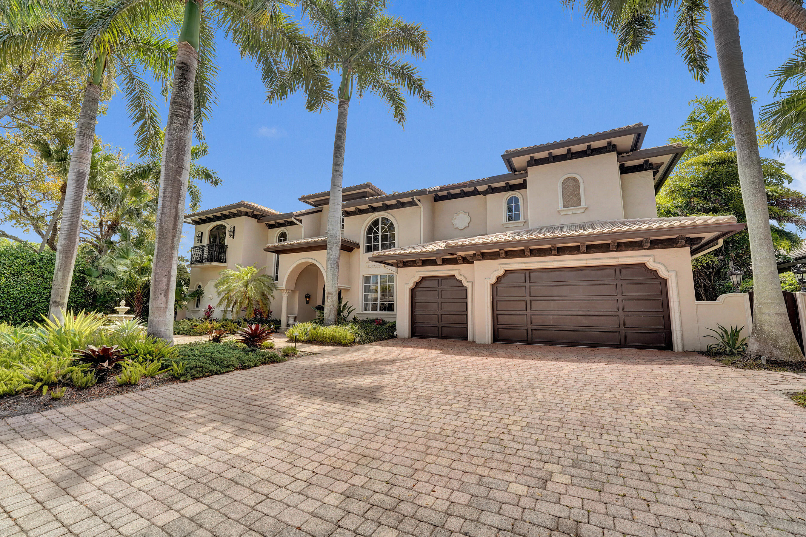 1212 E Lake Drive — photo