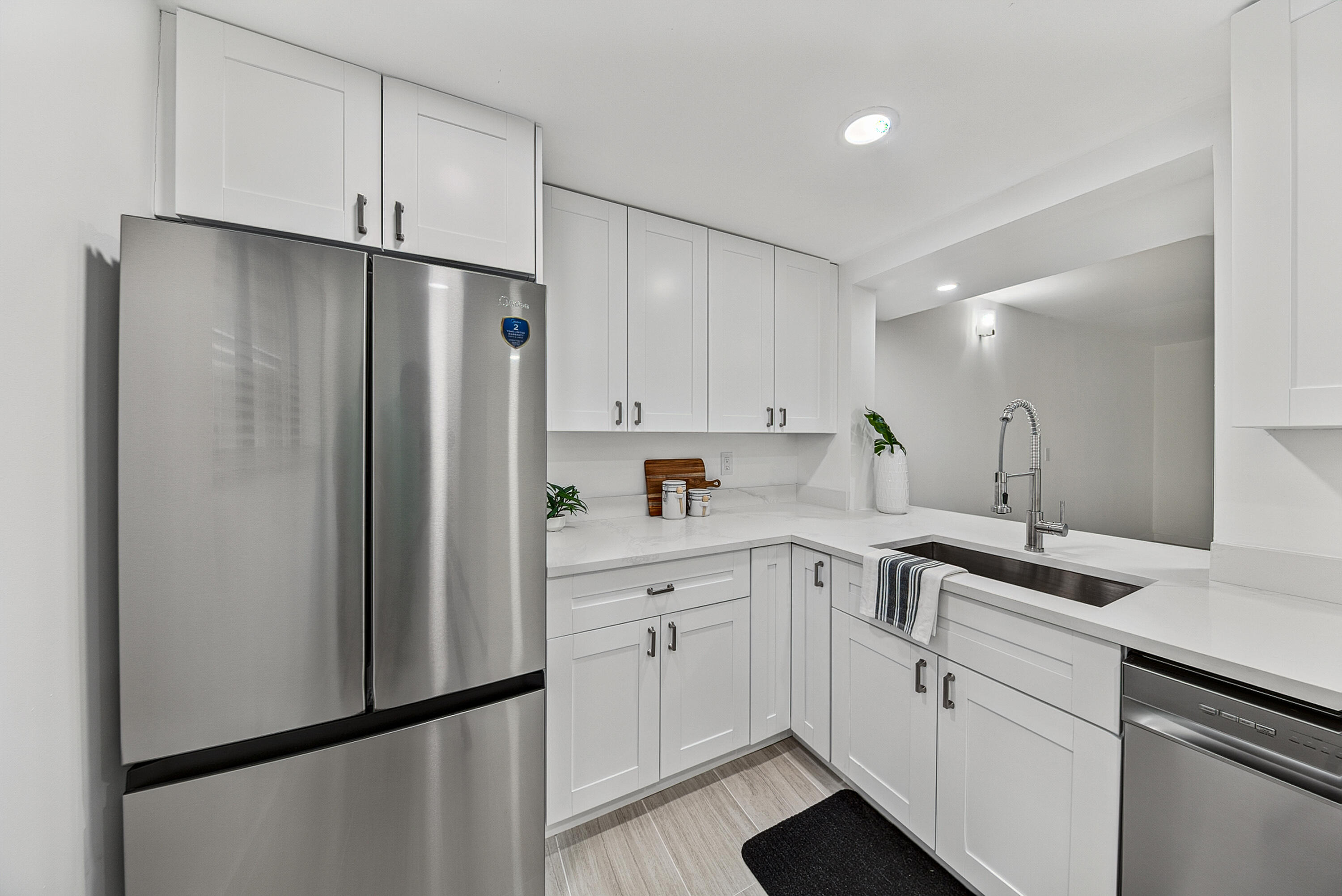 5220 Las Verdes Circle 317 — photo