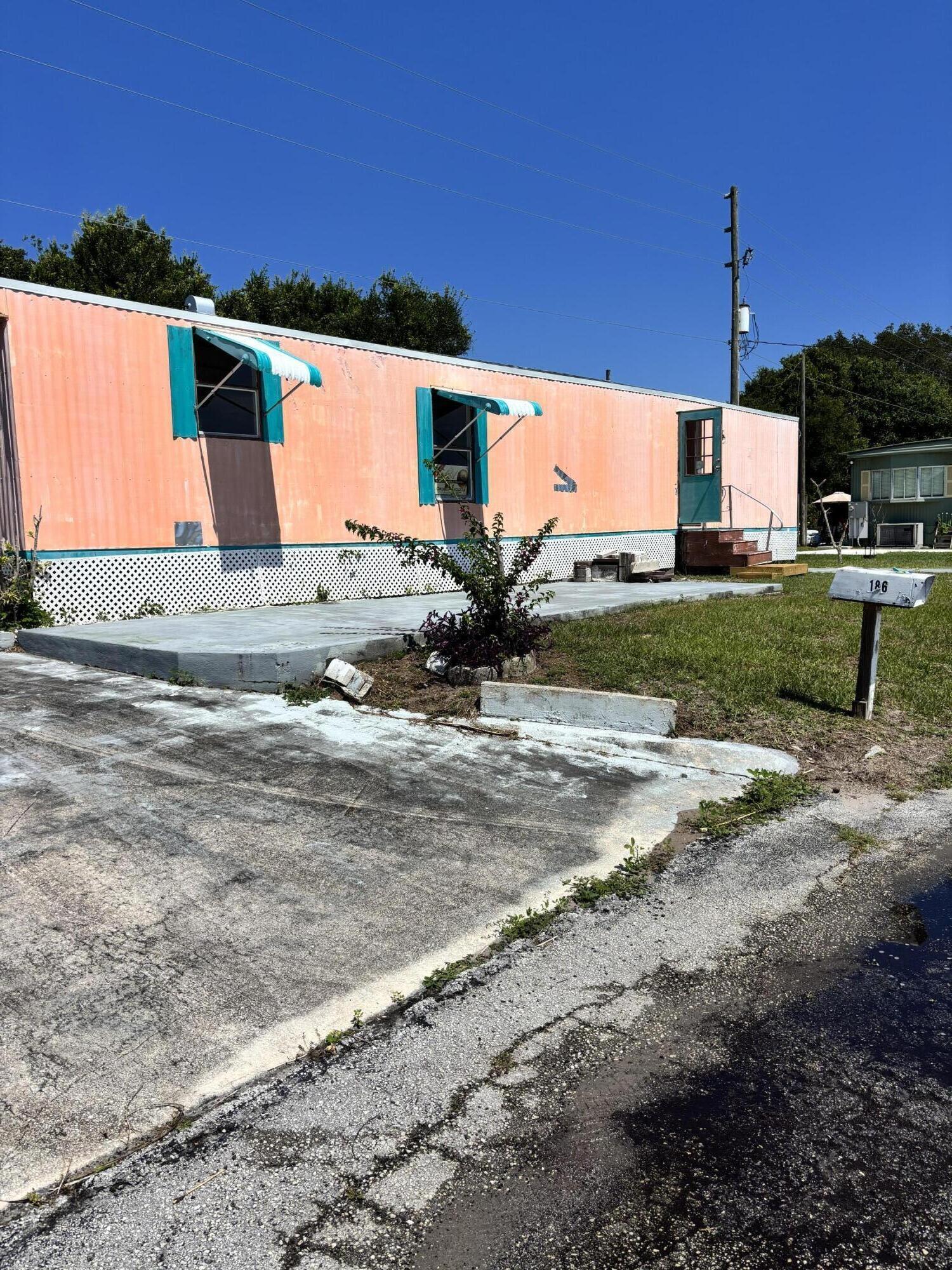 2023 Saint Lucie Boulevard 186 — photo