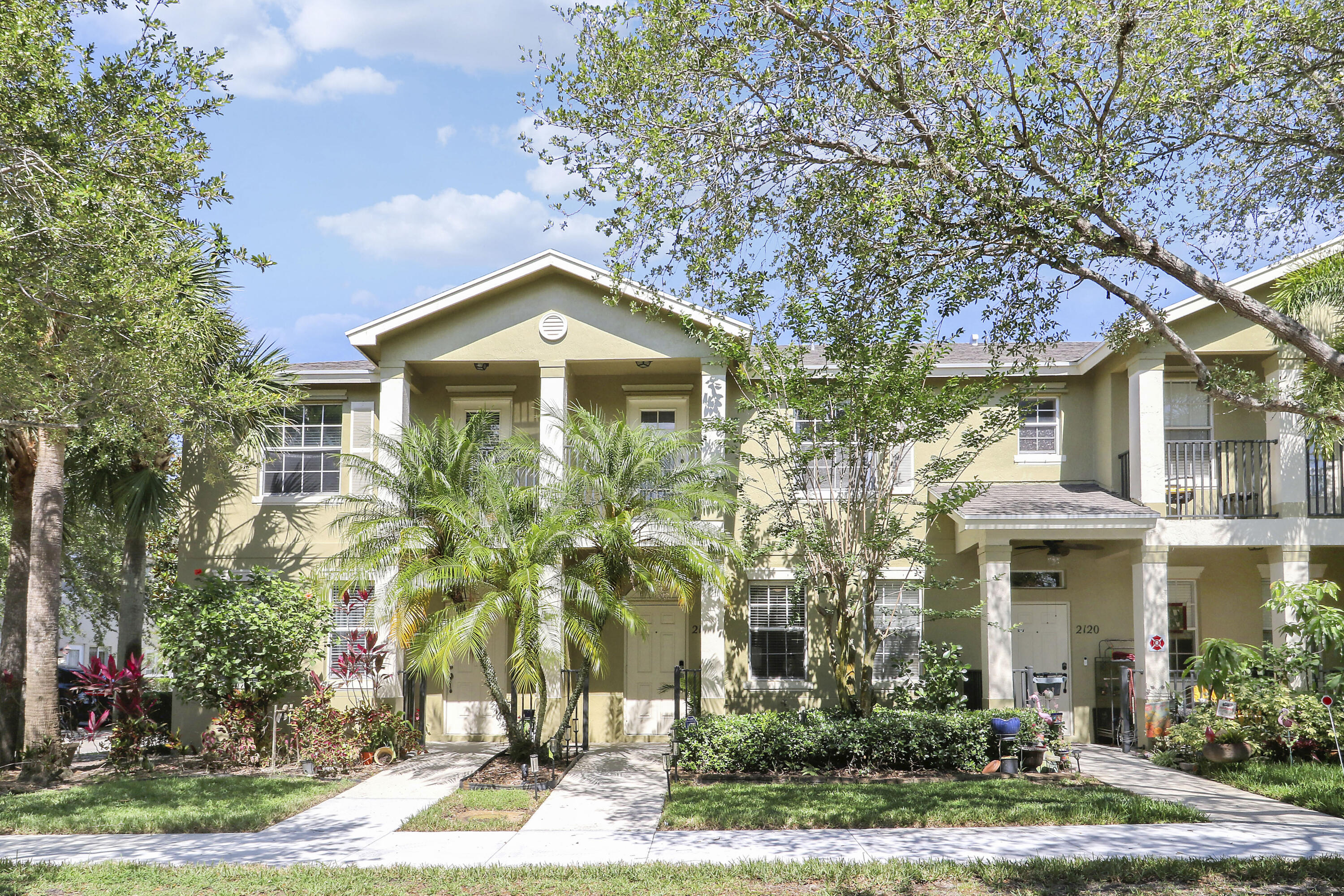 2122 SE Grand Drive — photo