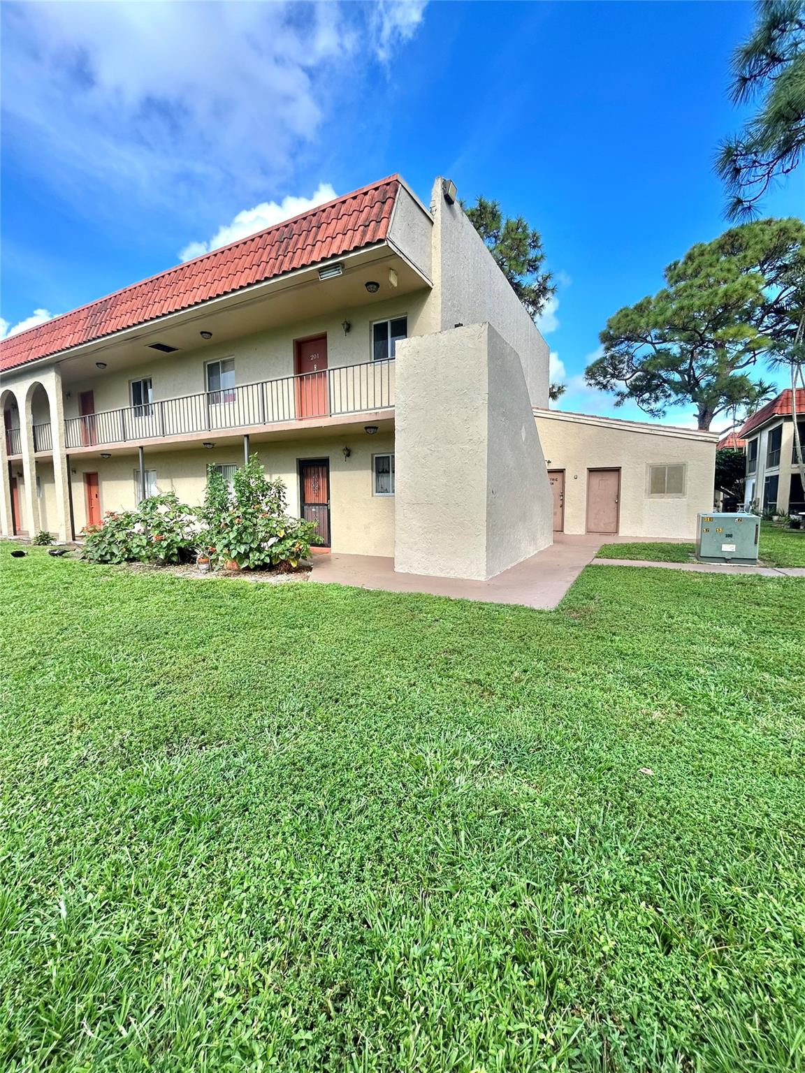 6100 Forest Hill Boulevard 101 — photo
