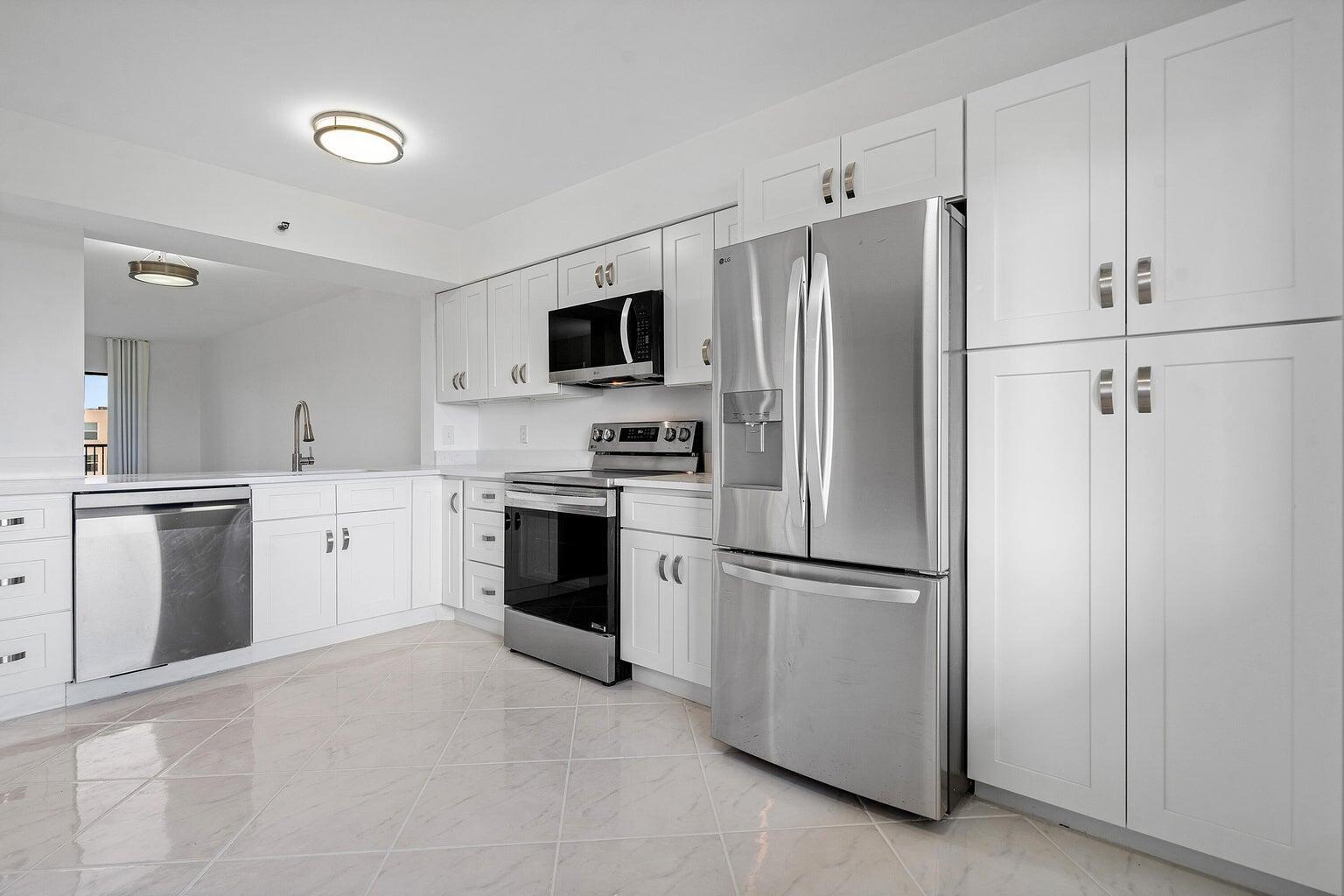 14475 Strathmore Lane 707 — photo