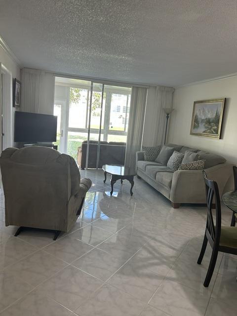8020 Sunrise Lakes Drive N 111 — photo
