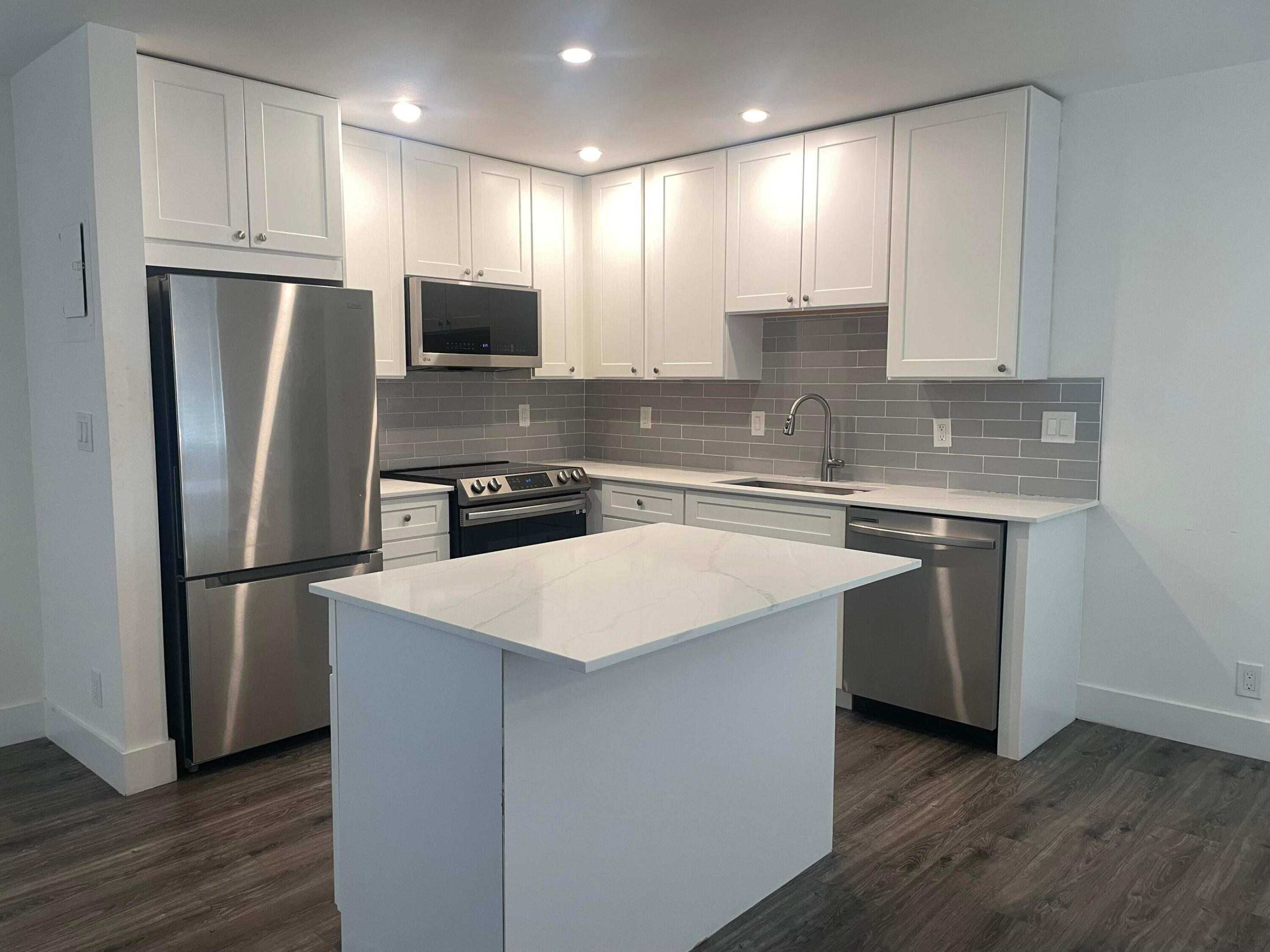 650 N Brittany N 650 — photo