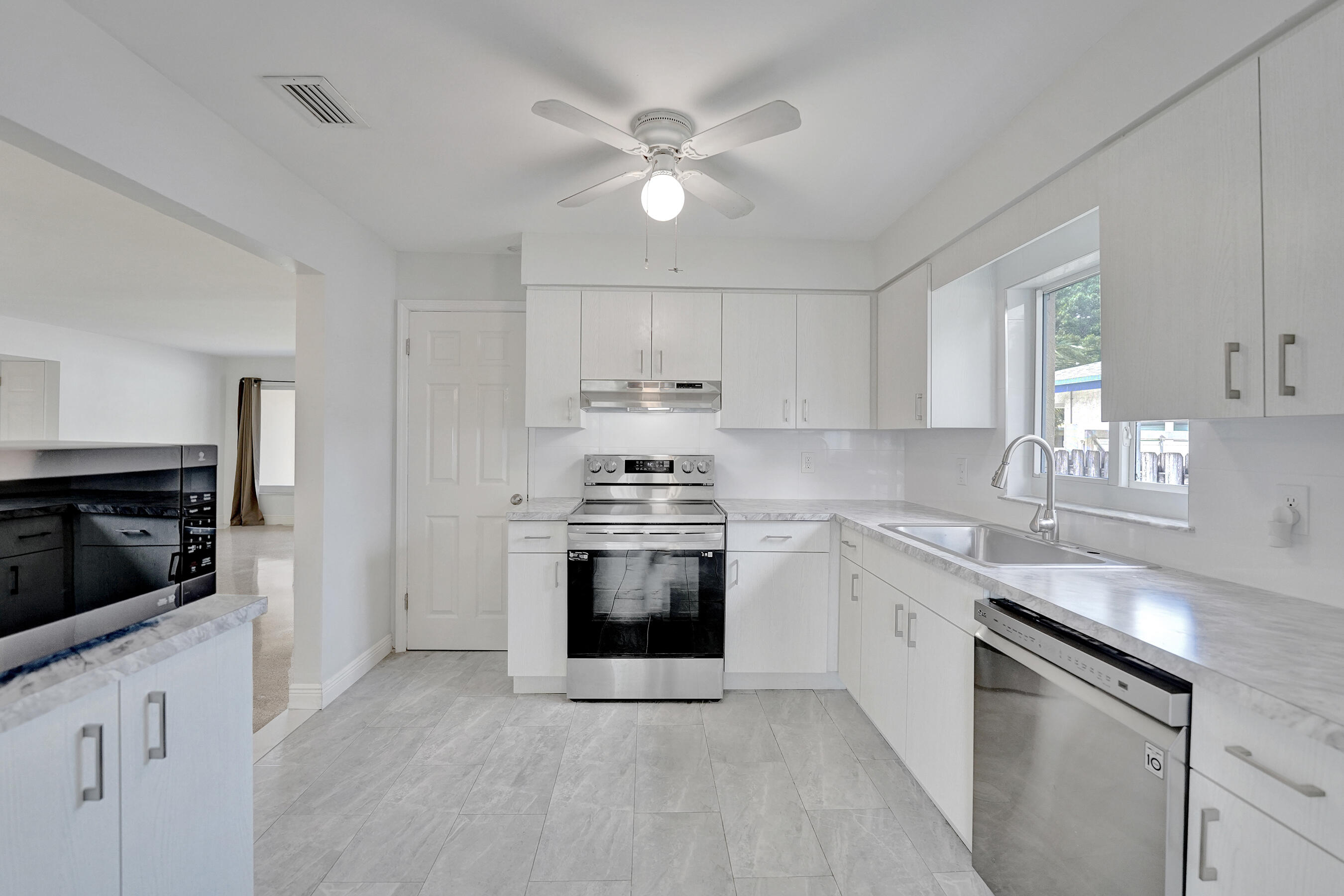 1101 SW 31st Street — photo