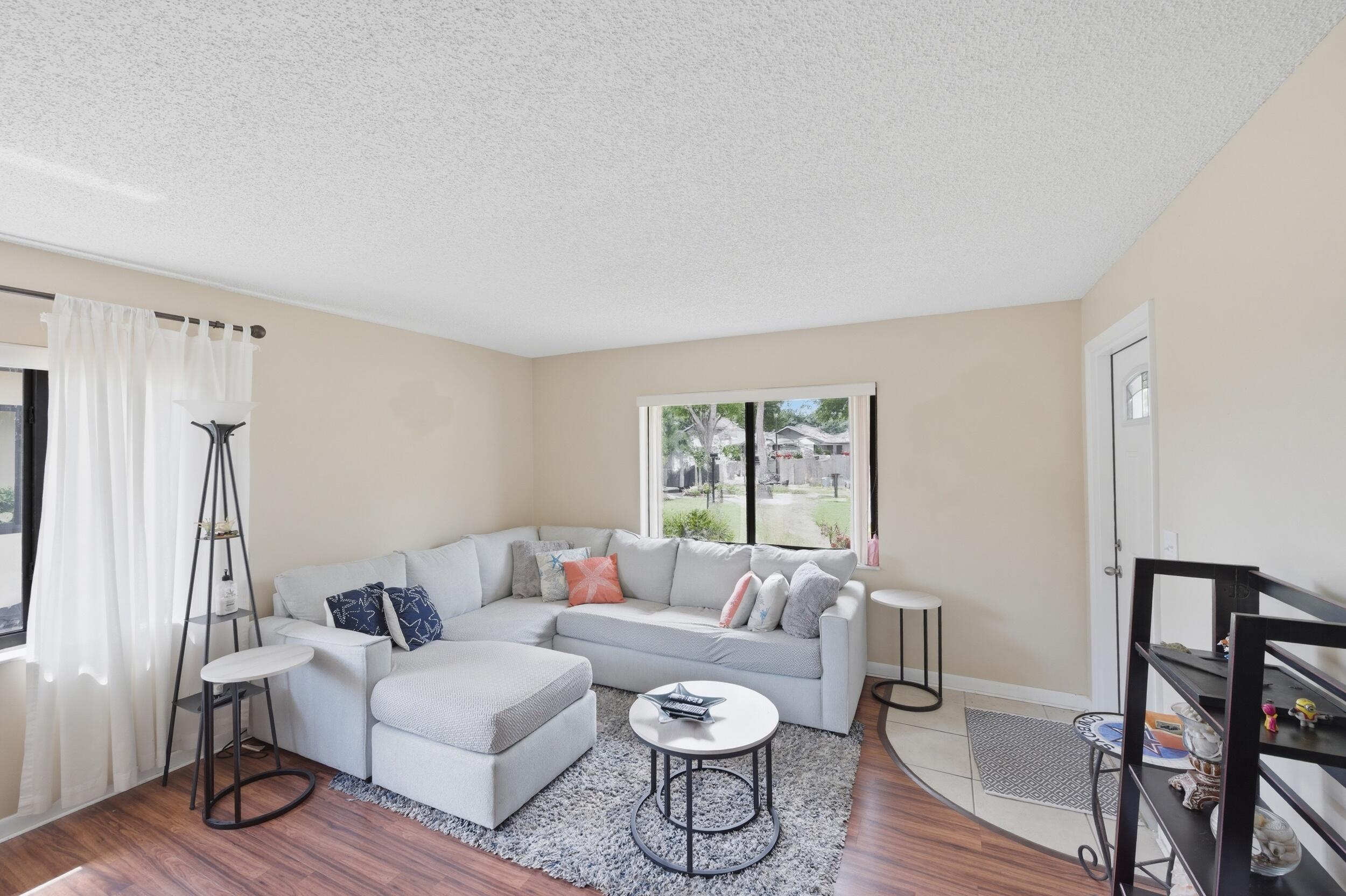 10222 Pine Drive — photo