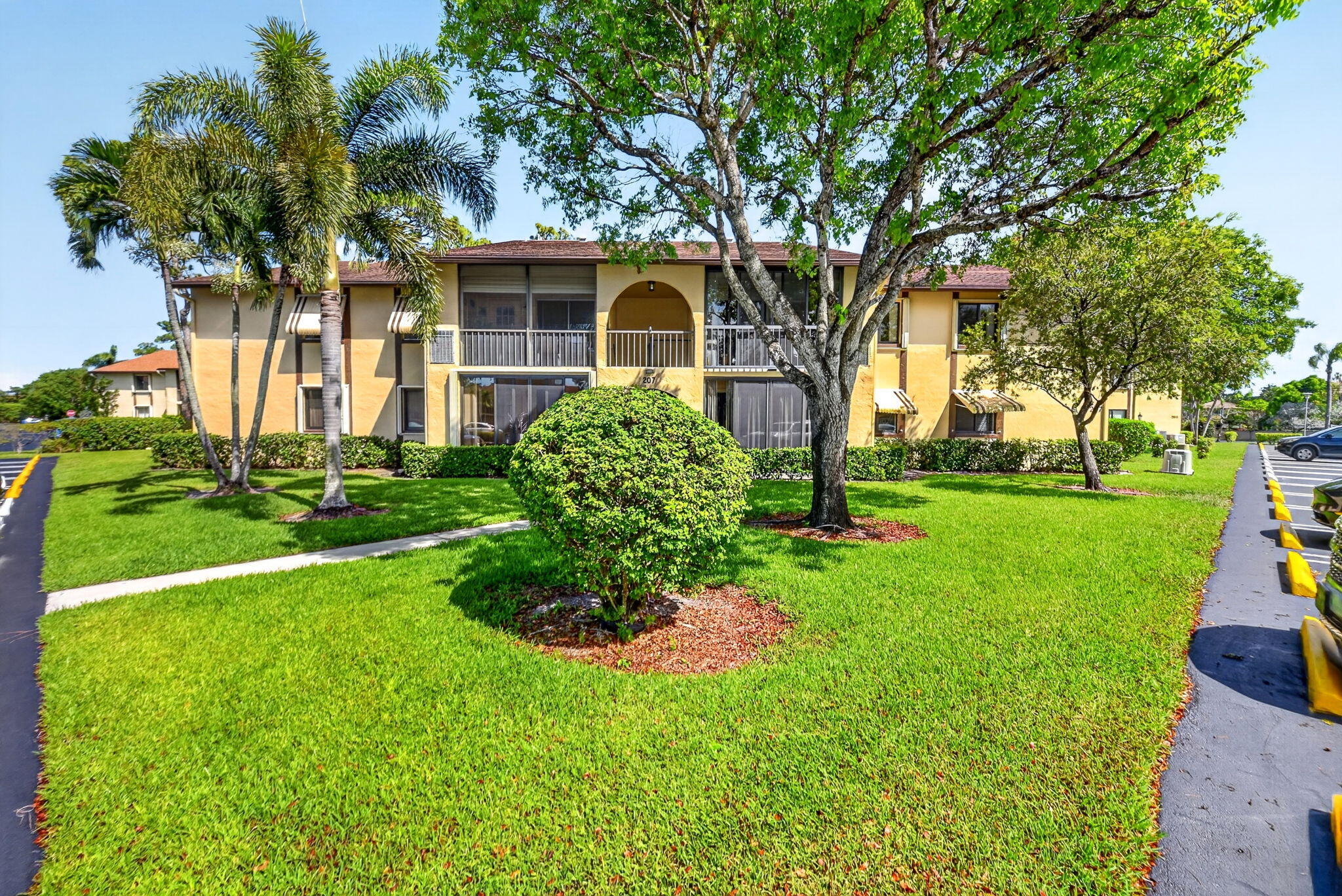 207 Pine Hov Circle D2 — photo